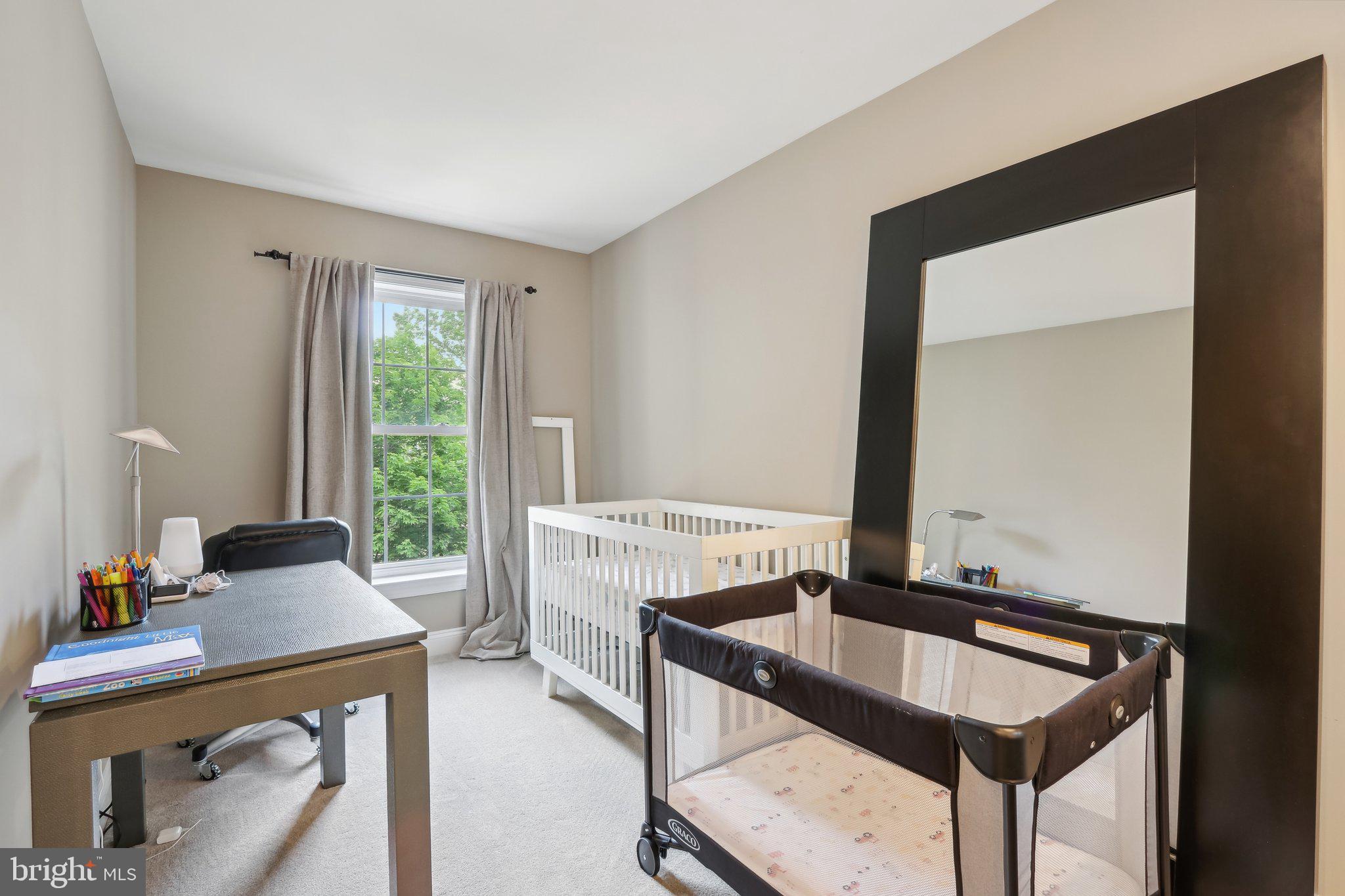 COLD POINT MANOR - Residential