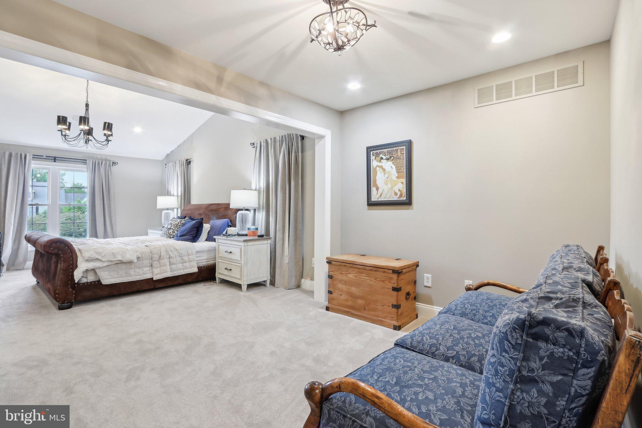 COLD POINT MANOR - Residential