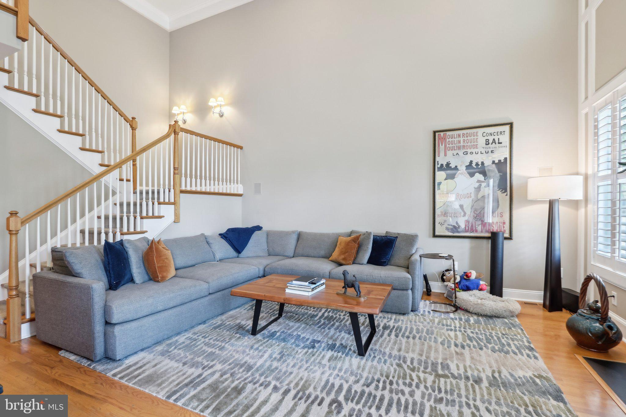 COLD POINT MANOR - Residential