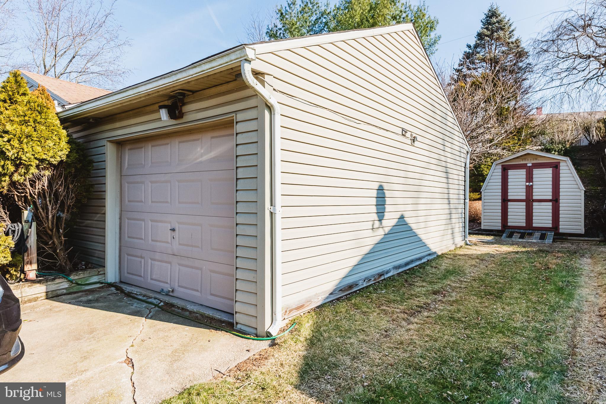 EDGE MEAD - Residential