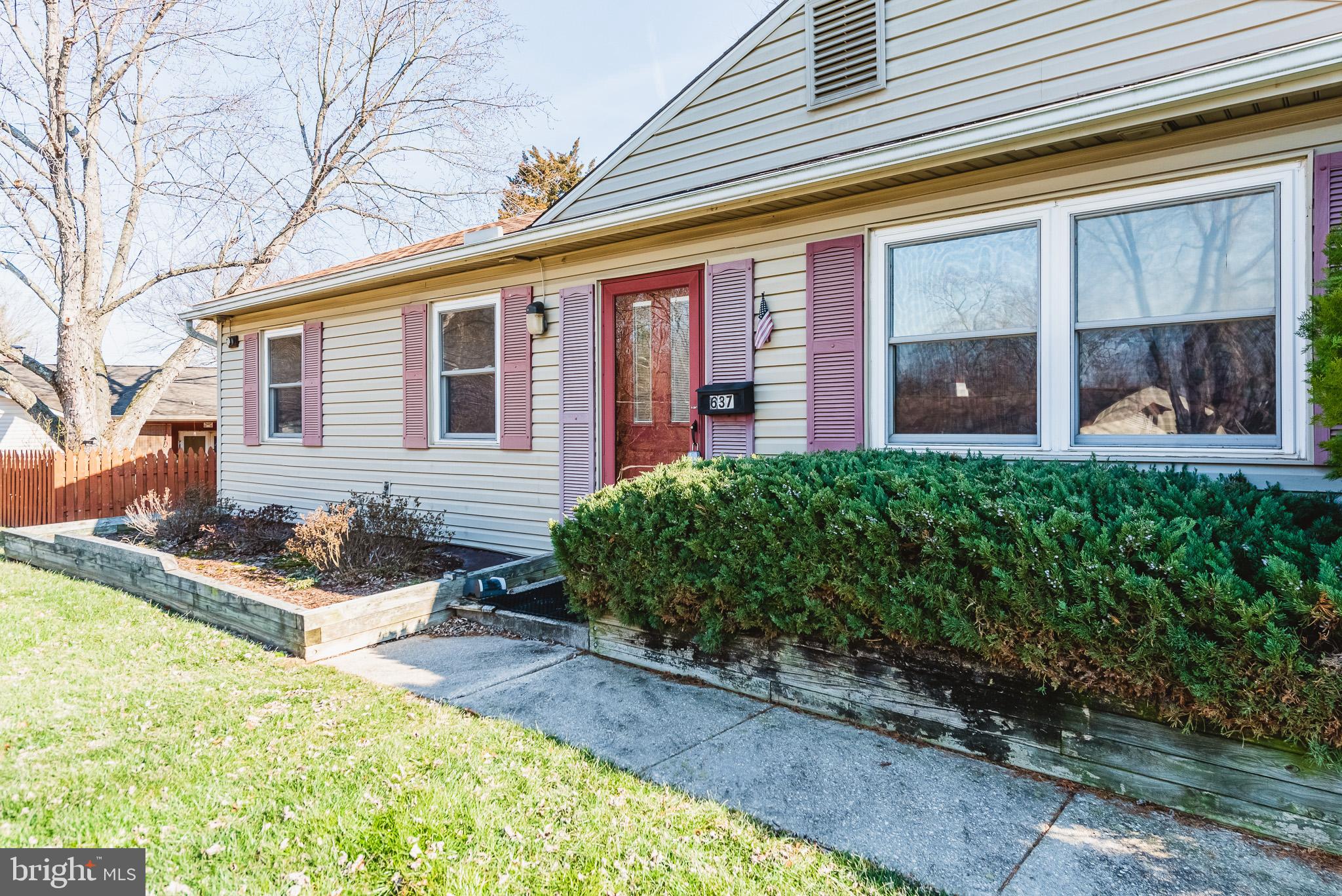 EDGE MEAD - Residential