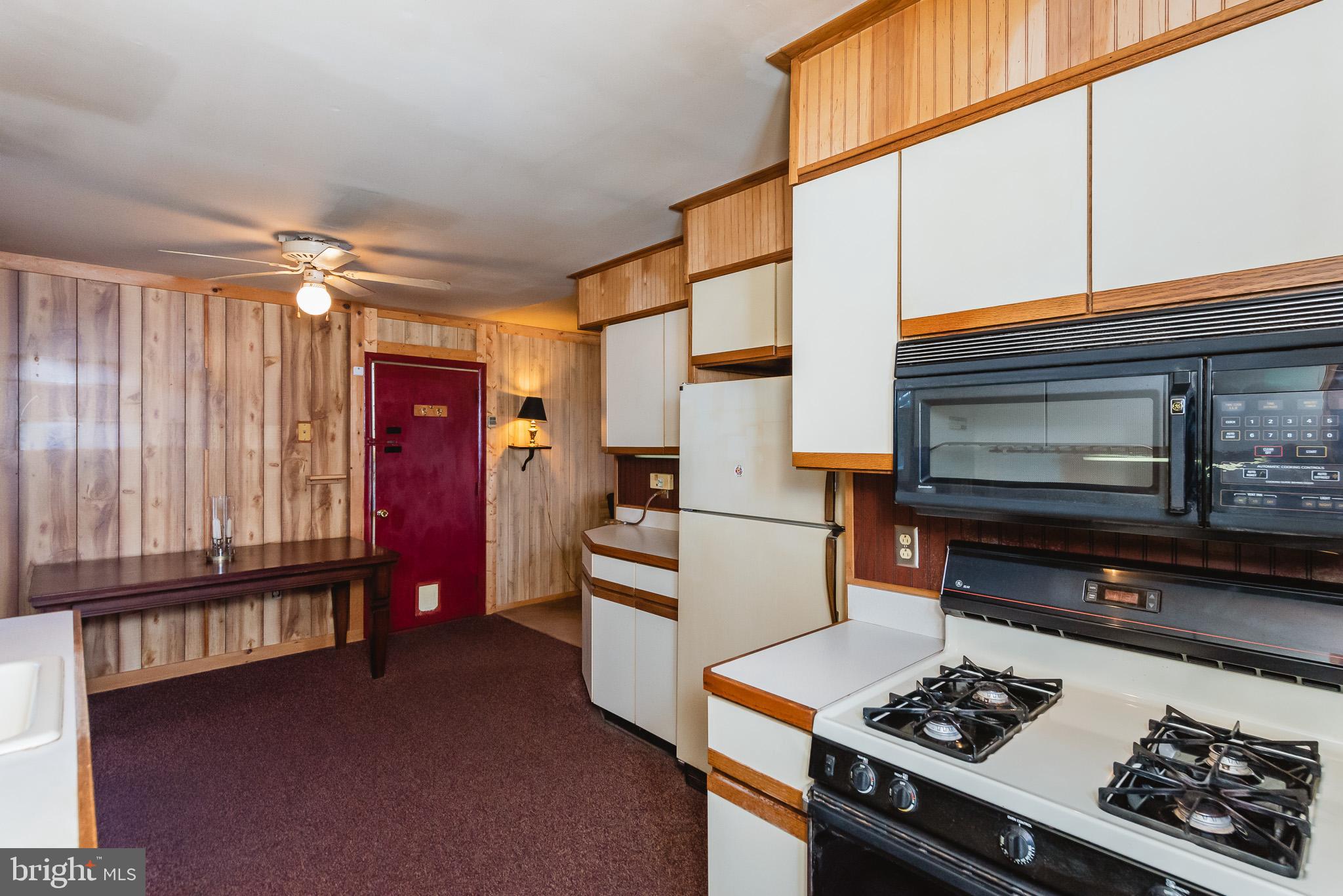 EDGE MEAD - Residential