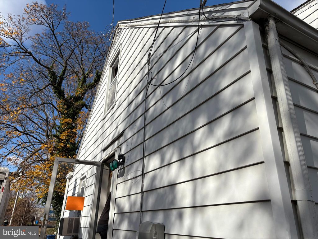 Photo of 2424 Wood Avenue, TULLYTOWN, PA 19007 (MLS # PABU2111200)