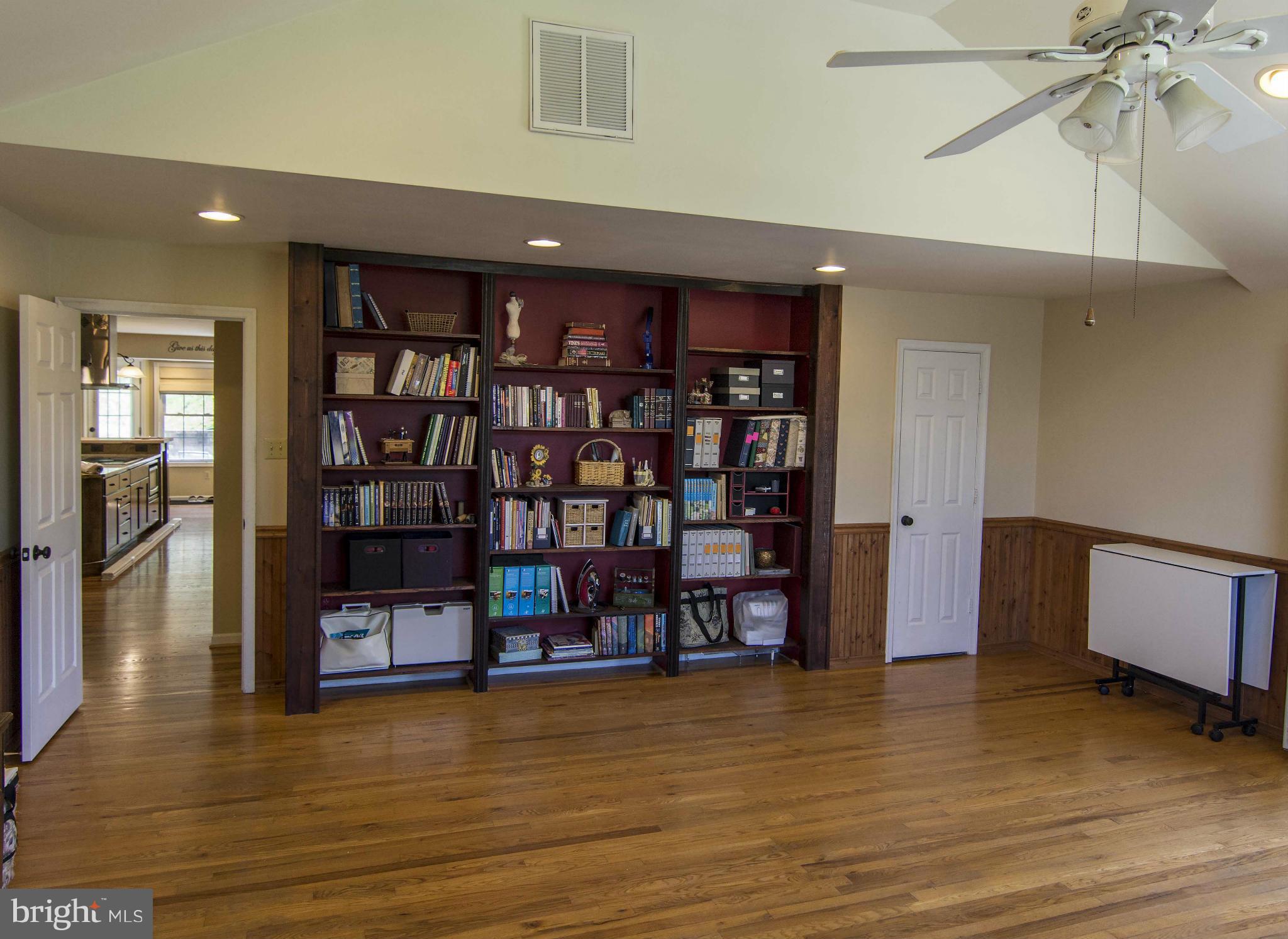 SHEN SHORES - Residential