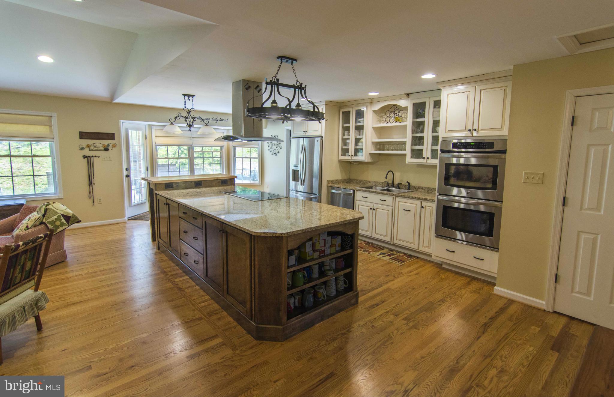 SHEN SHORES - Residential