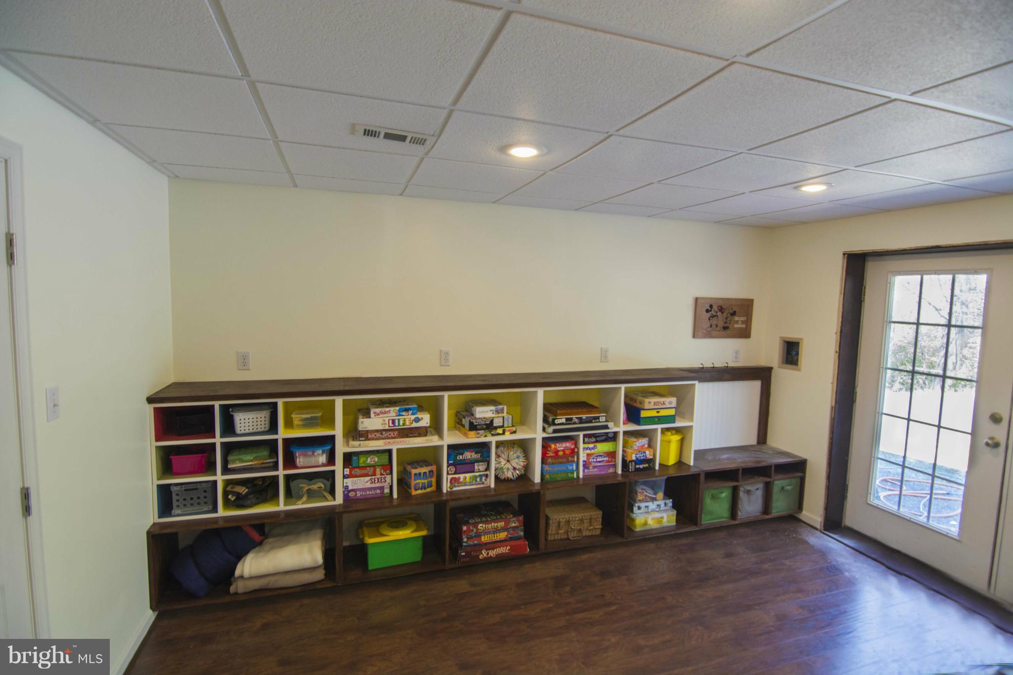 SHEN SHORES - Residential