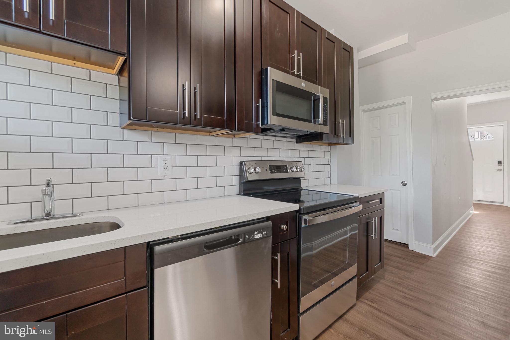 PARKLANE - Residential Lease