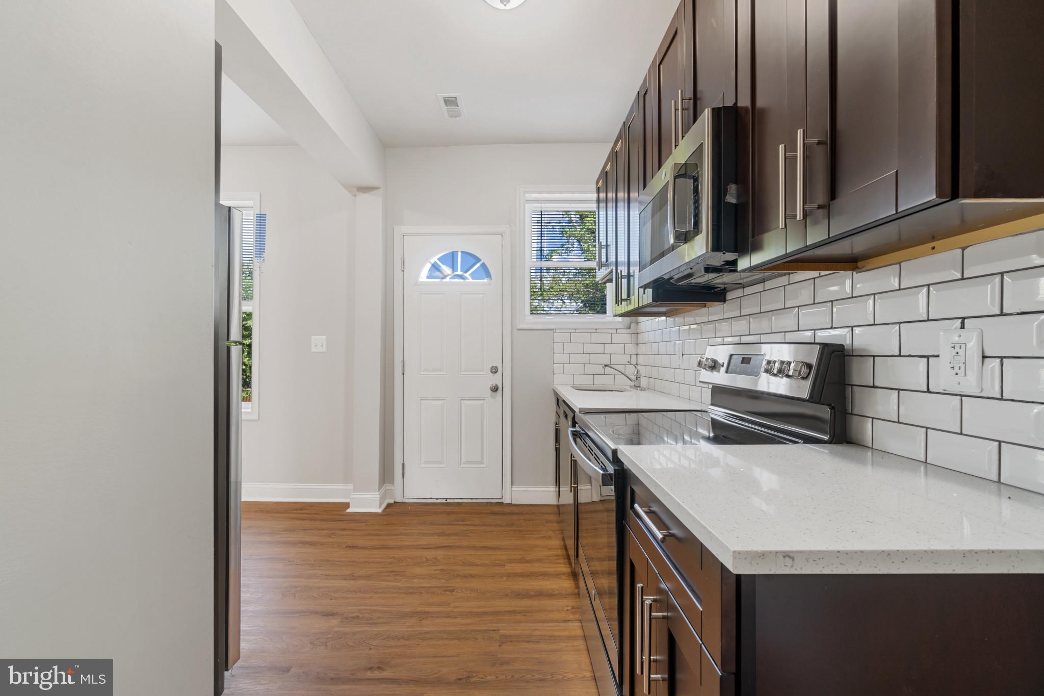 PARKLANE - Residential Lease