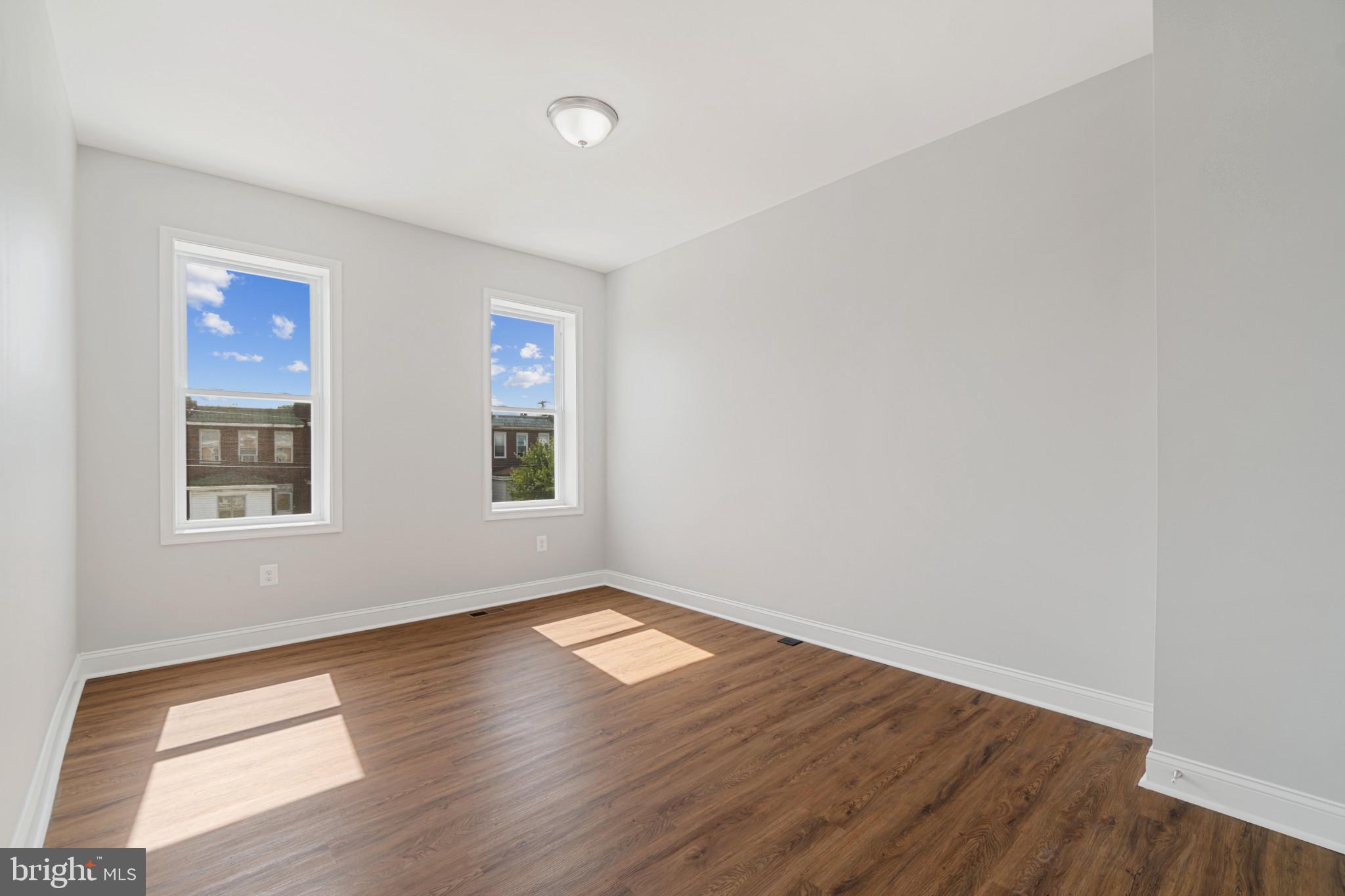 PARKLANE - Residential Lease