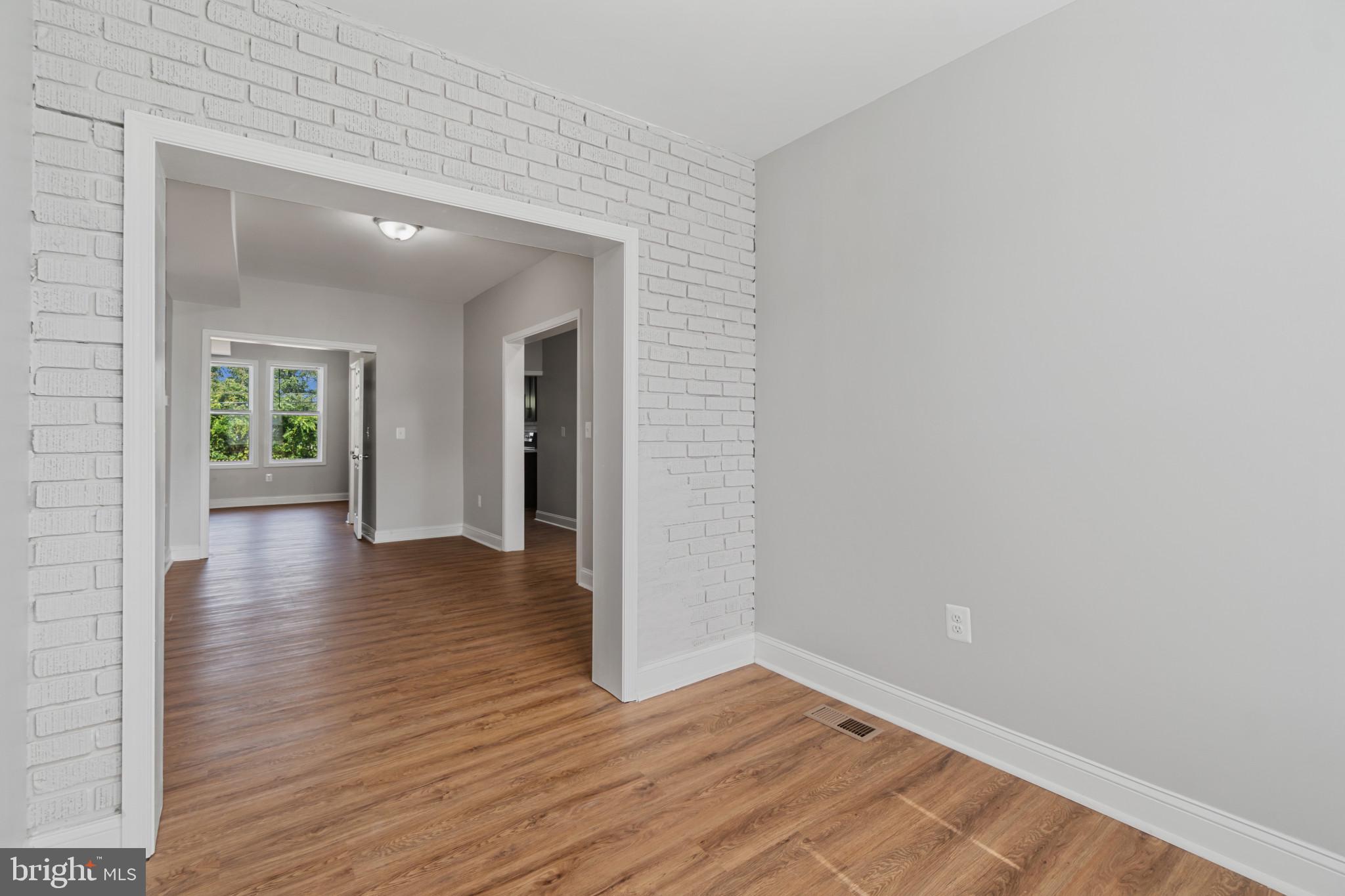 PARKLANE - Residential Lease