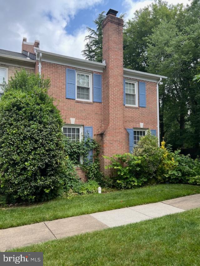 7020 BRADWOOD COURT