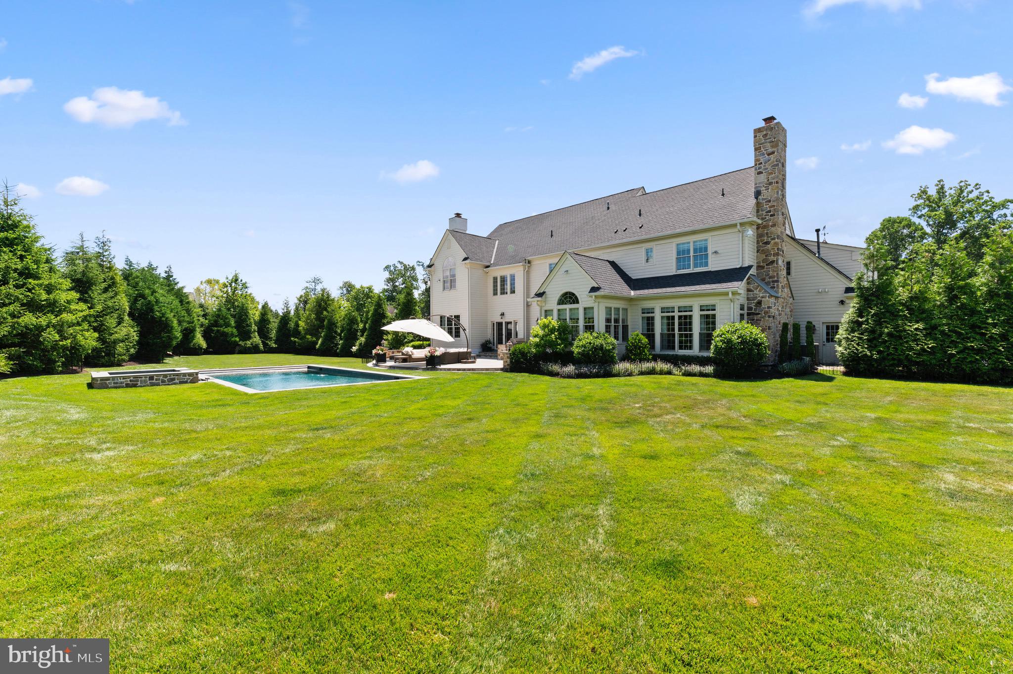 WHITE HORSE - Residential