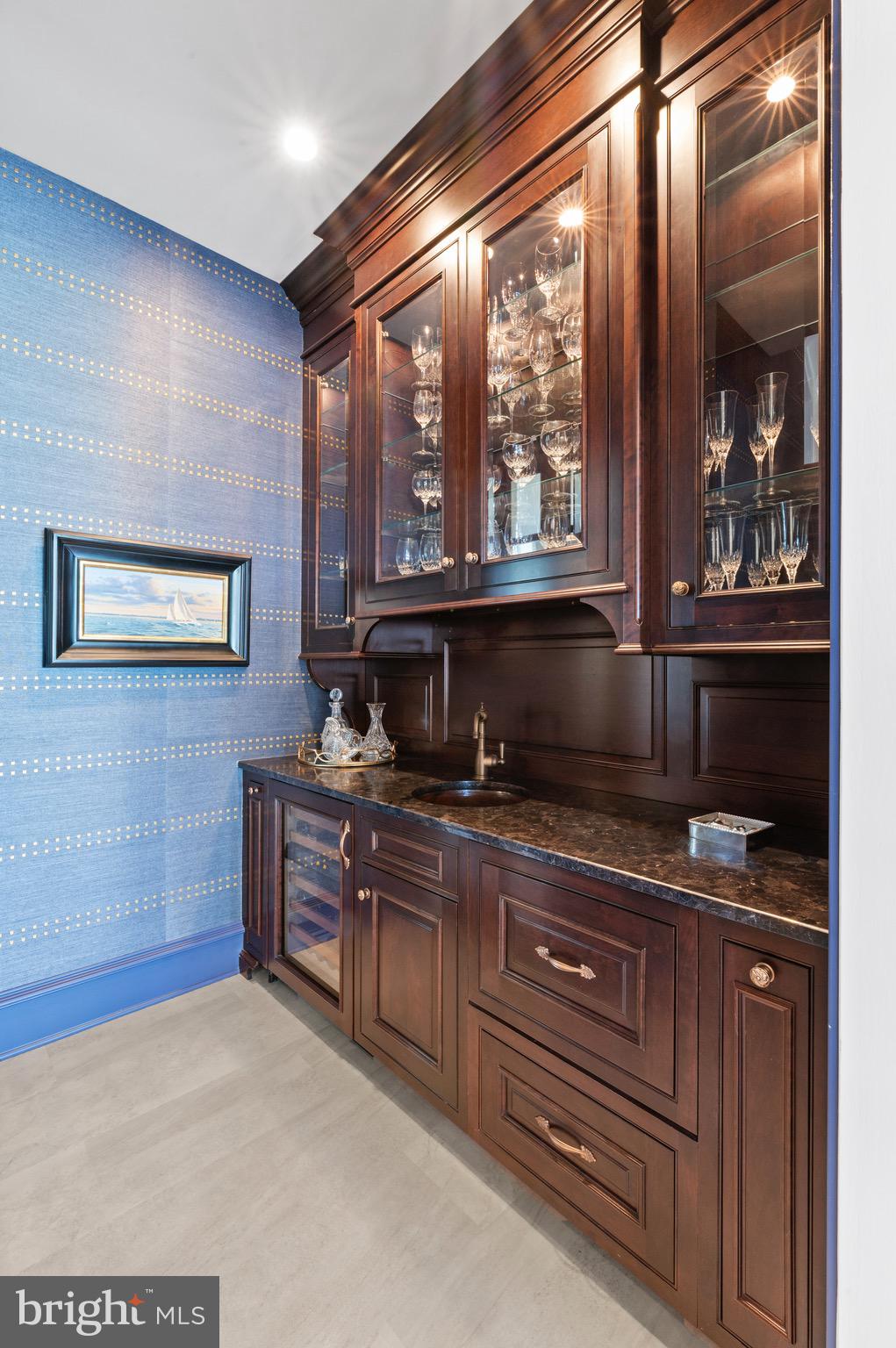 WHITE HORSE - Residential