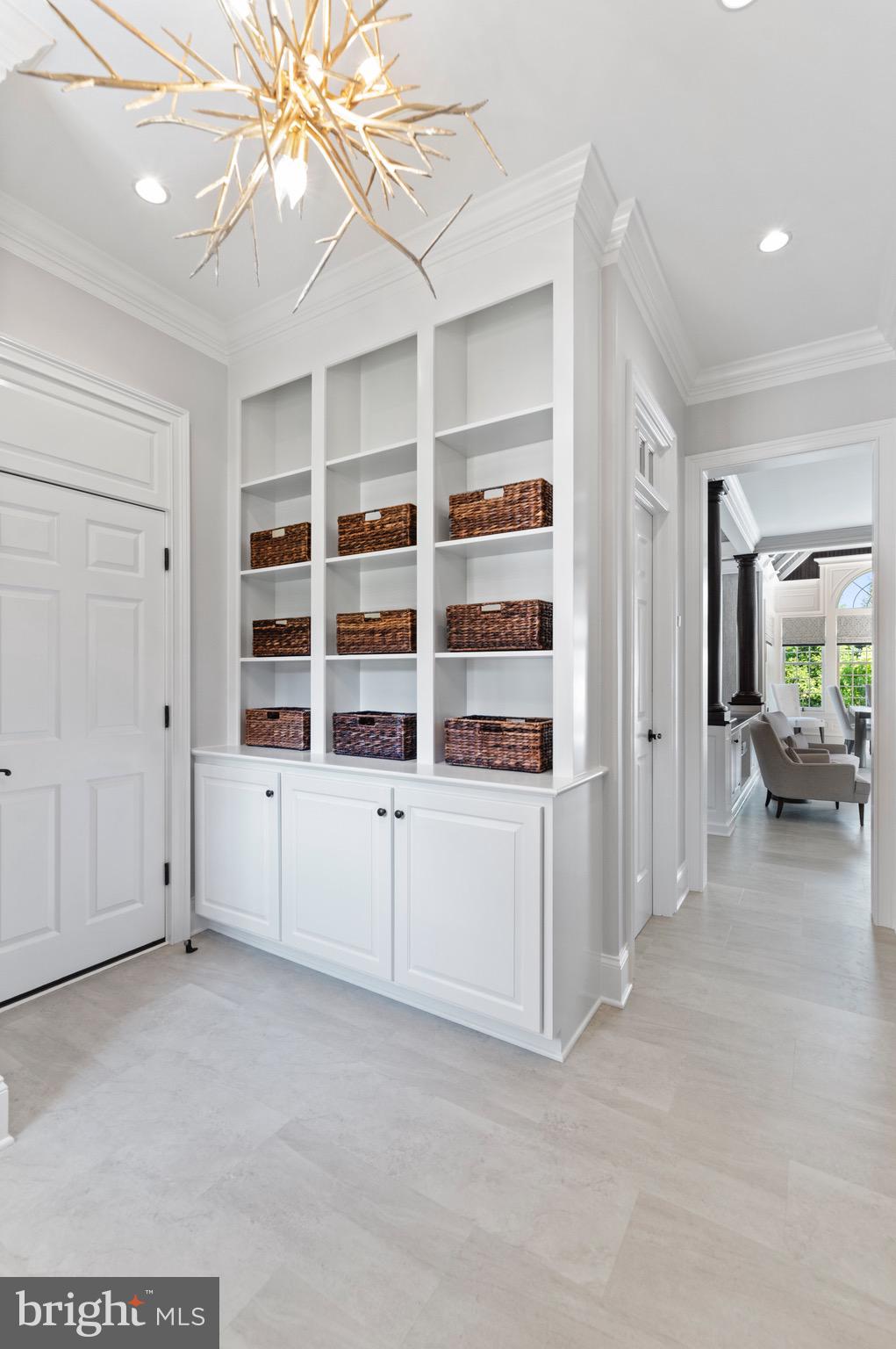 WHITE HORSE - Residential