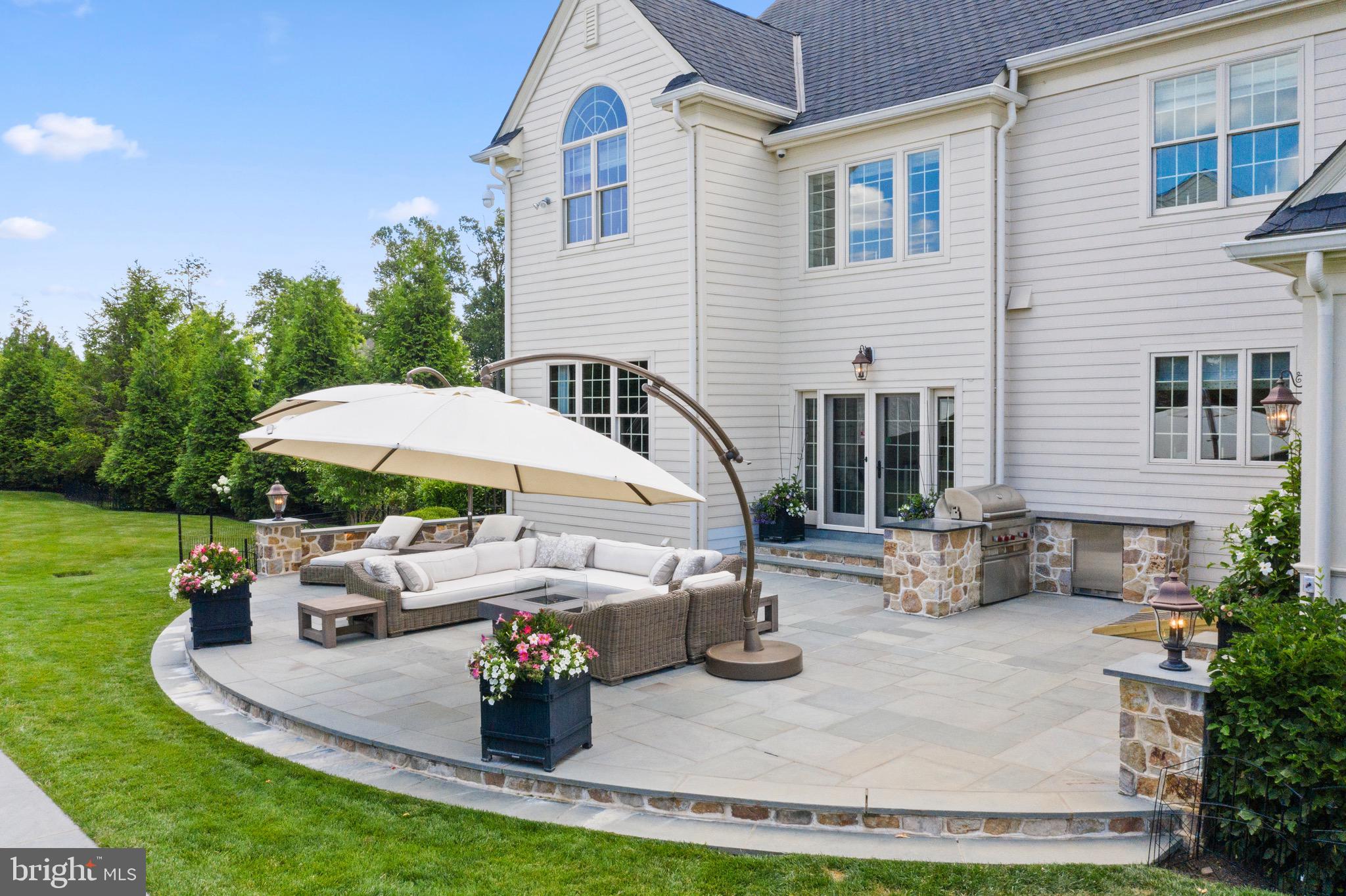 WHITE HORSE - Residential