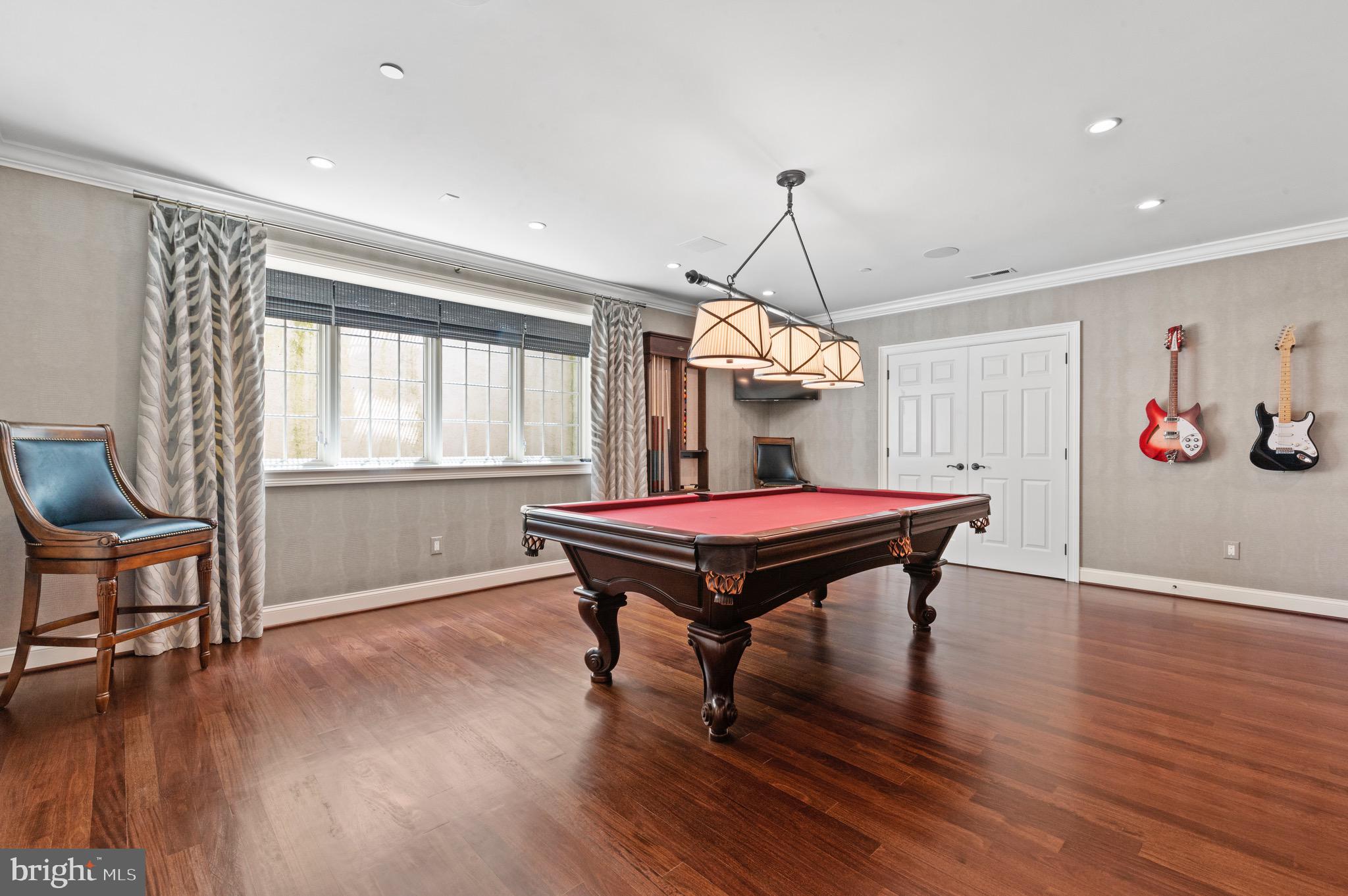 WHITE HORSE - Residential