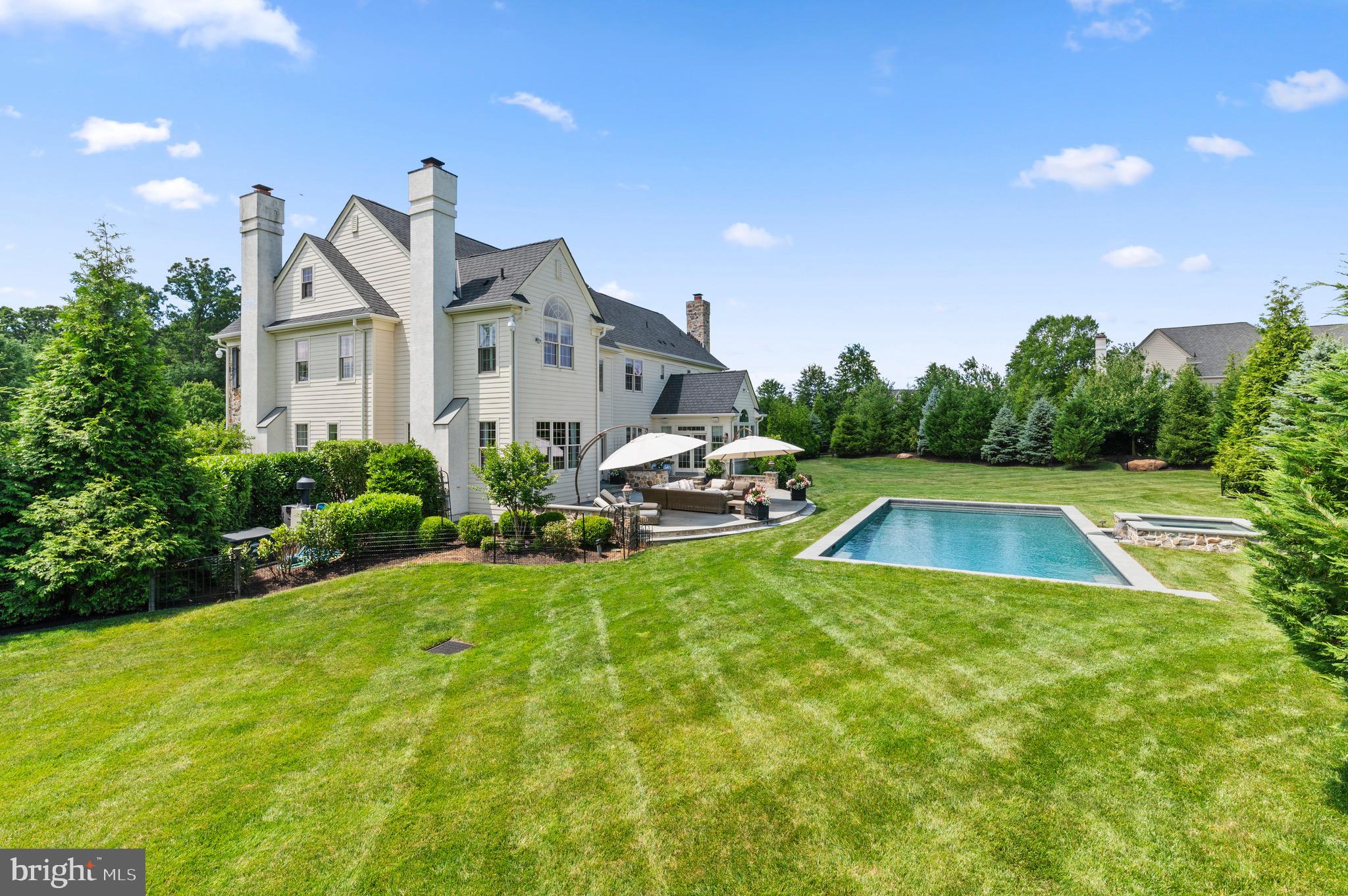 WHITE HORSE - Residential