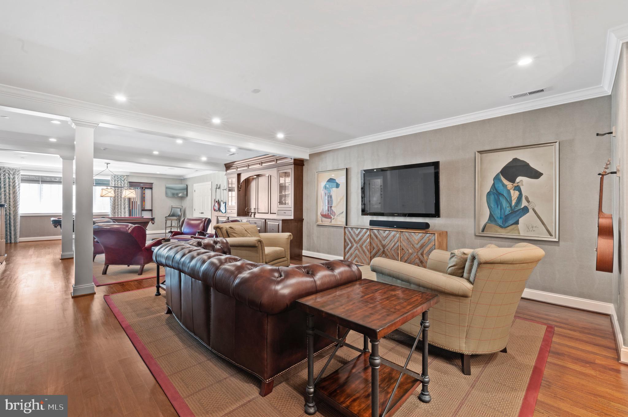 WHITE HORSE - Residential