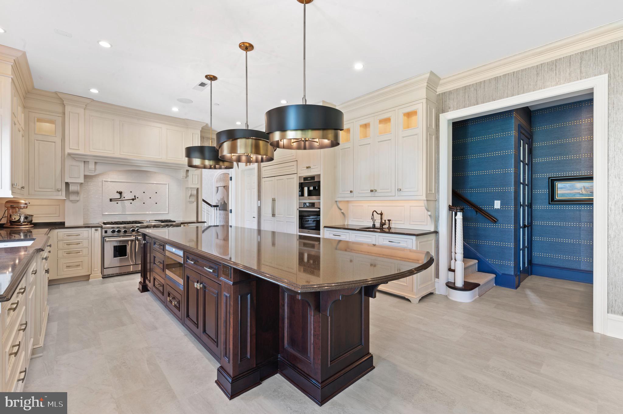 WHITE HORSE - Residential