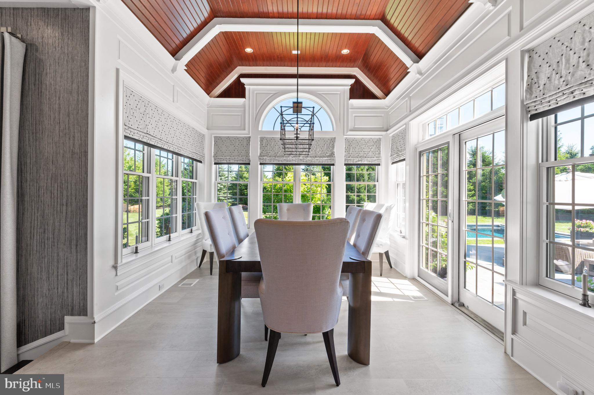 WHITE HORSE - Residential