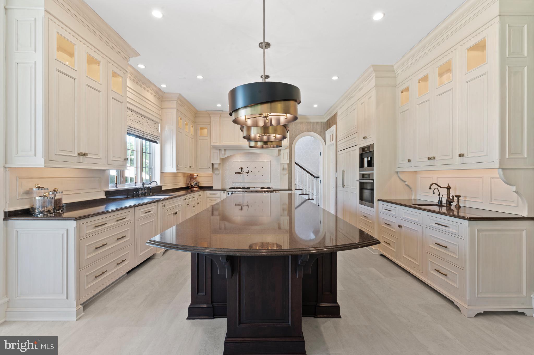 WHITE HORSE - Residential