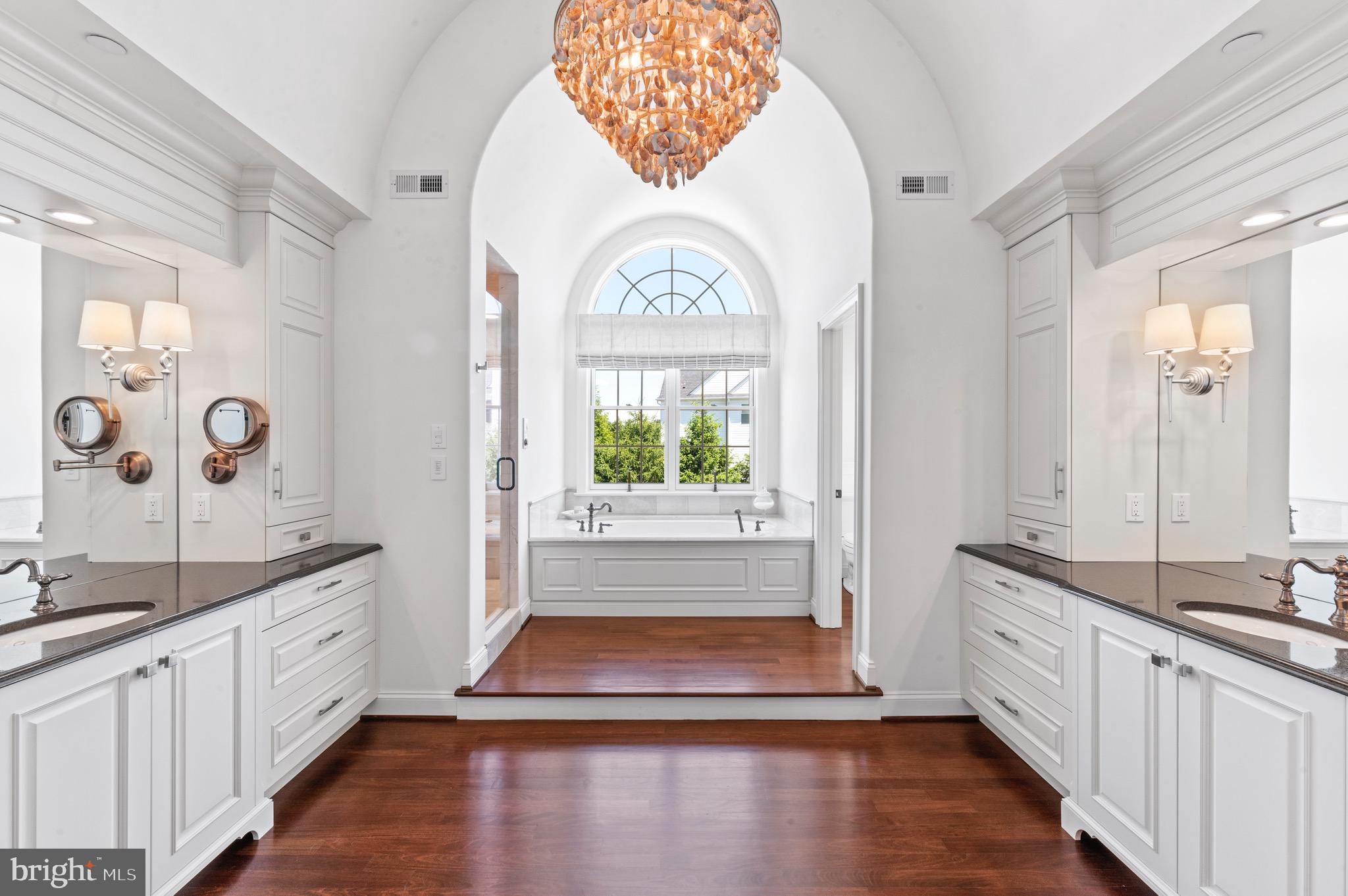 WHITE HORSE - Residential