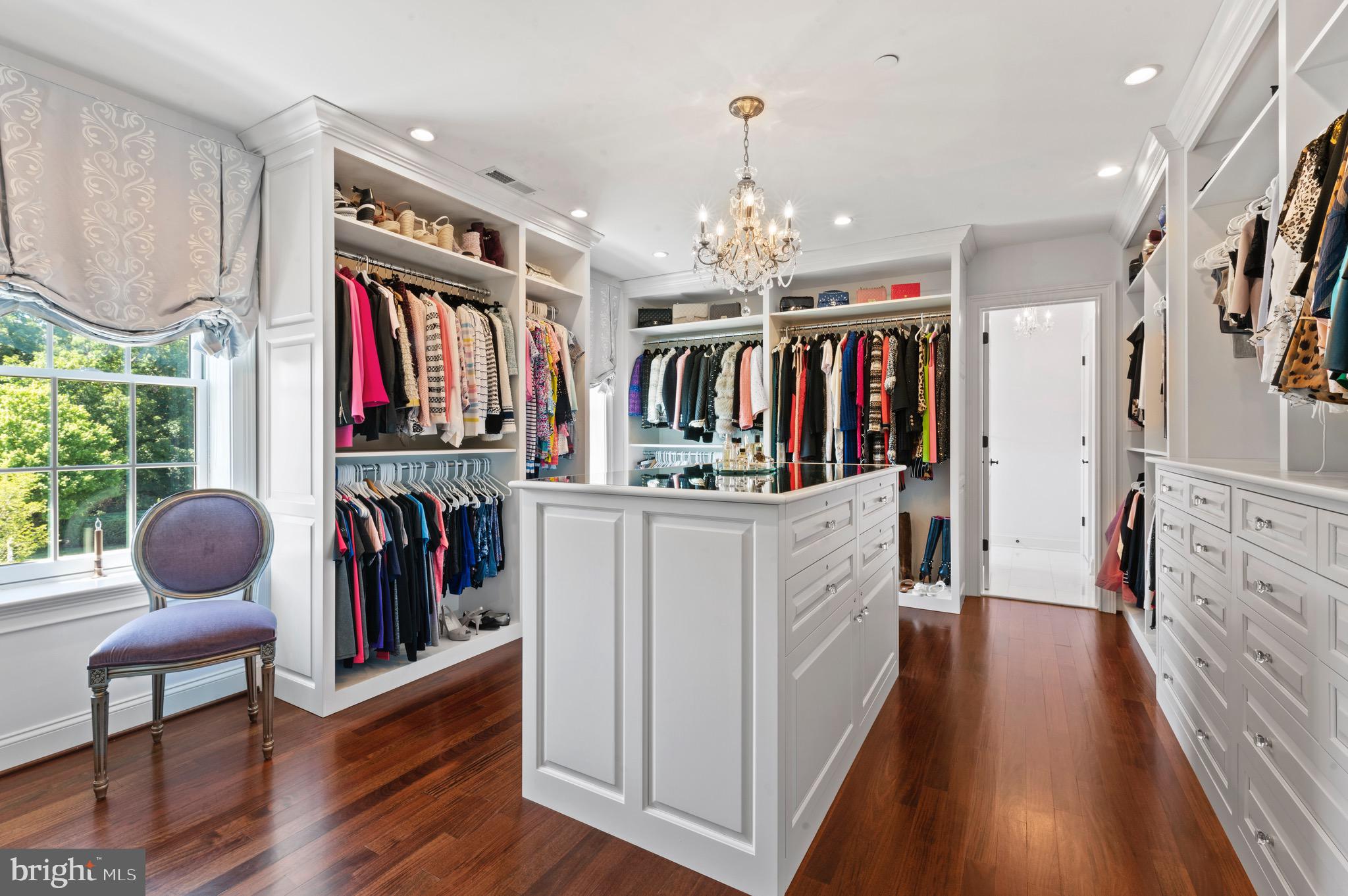 WHITE HORSE - Residential