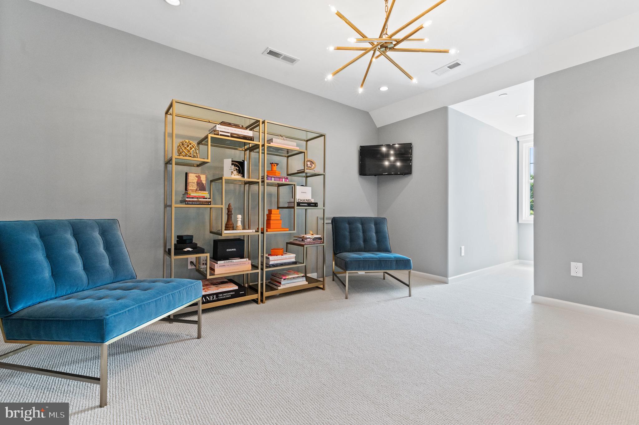 WHITE HORSE - Residential