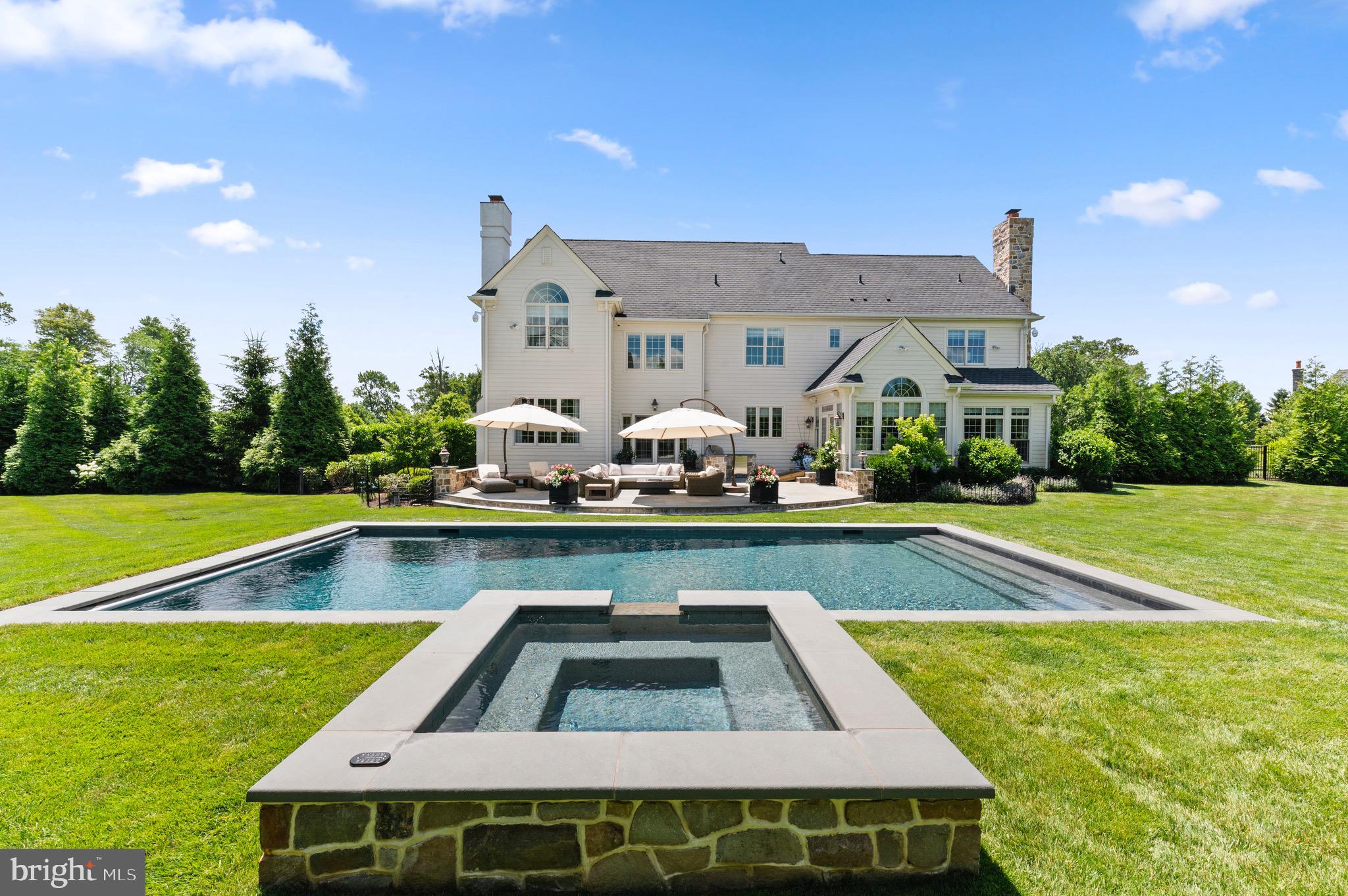 WHITE HORSE - Residential