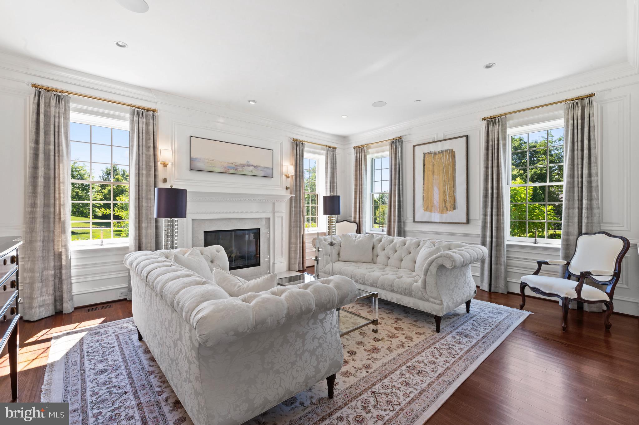 WHITE HORSE - Residential