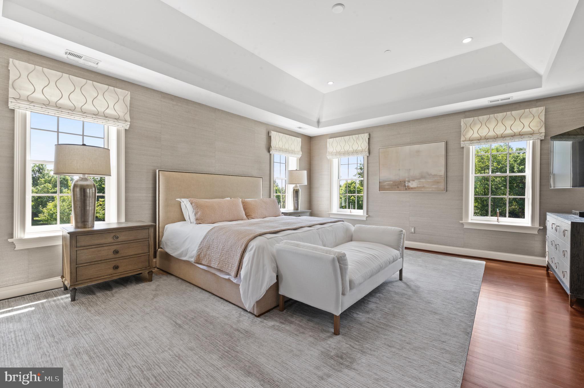 WHITE HORSE - Residential