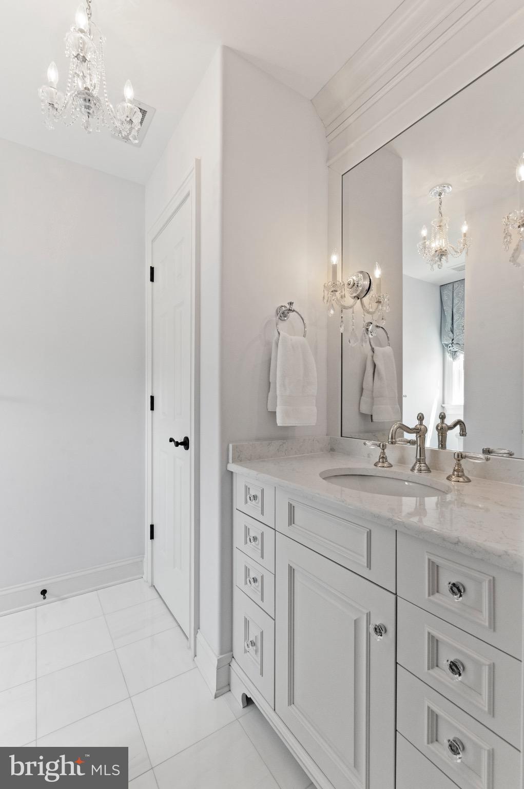 WHITE HORSE - Residential