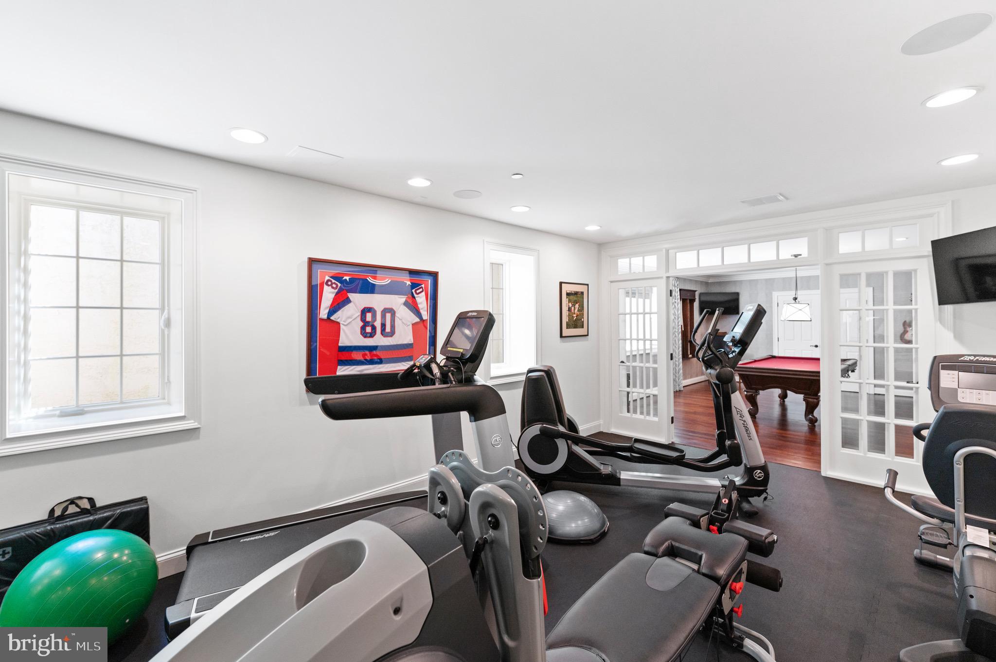 WHITE HORSE - Residential