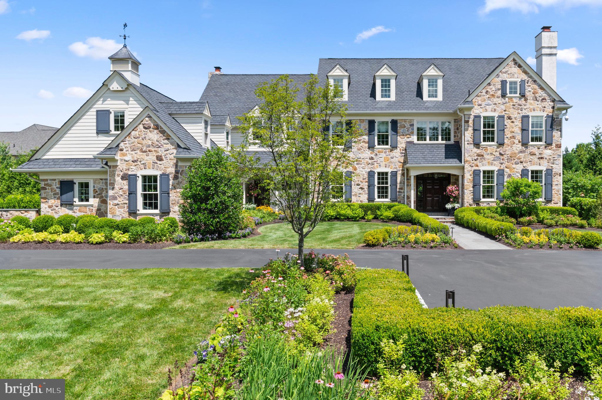 WHITE HORSE - Residential