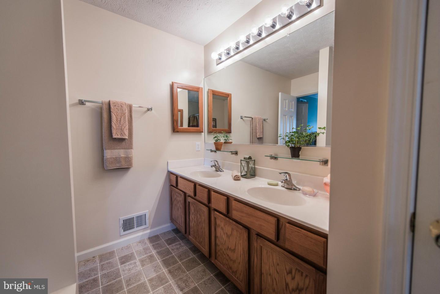 PEBBLE RIDGE - Residential