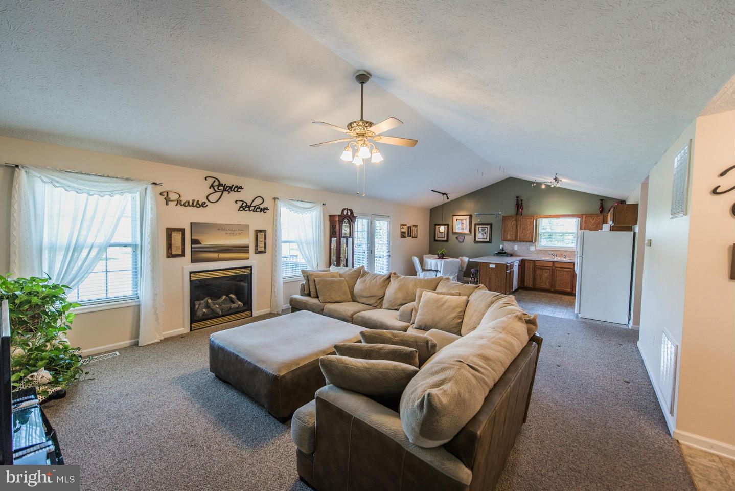 PEBBLE RIDGE - Residential