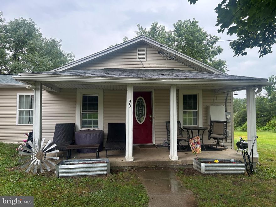 Check this out!  Home is adorable and priced to sell!  Don't wait on this one!   Charming cottage with lovely views, just off hard cap road.  Enjoy the quiet setting that's perfect for Camp fires and entertaining. Great location with a cozy and warm feeling.  Level lot with great yard.  Make an appointment today before this one gets away.