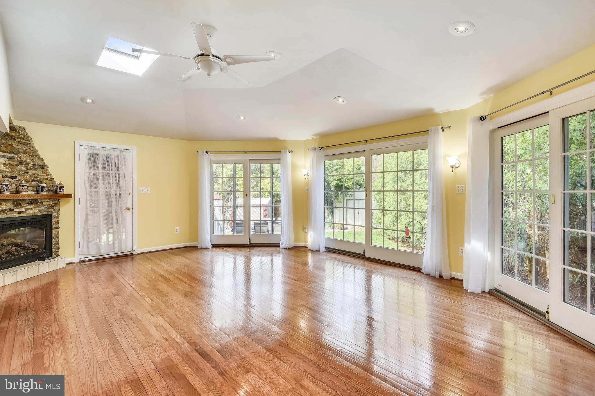 ANNANDALE TERRACE - Residential