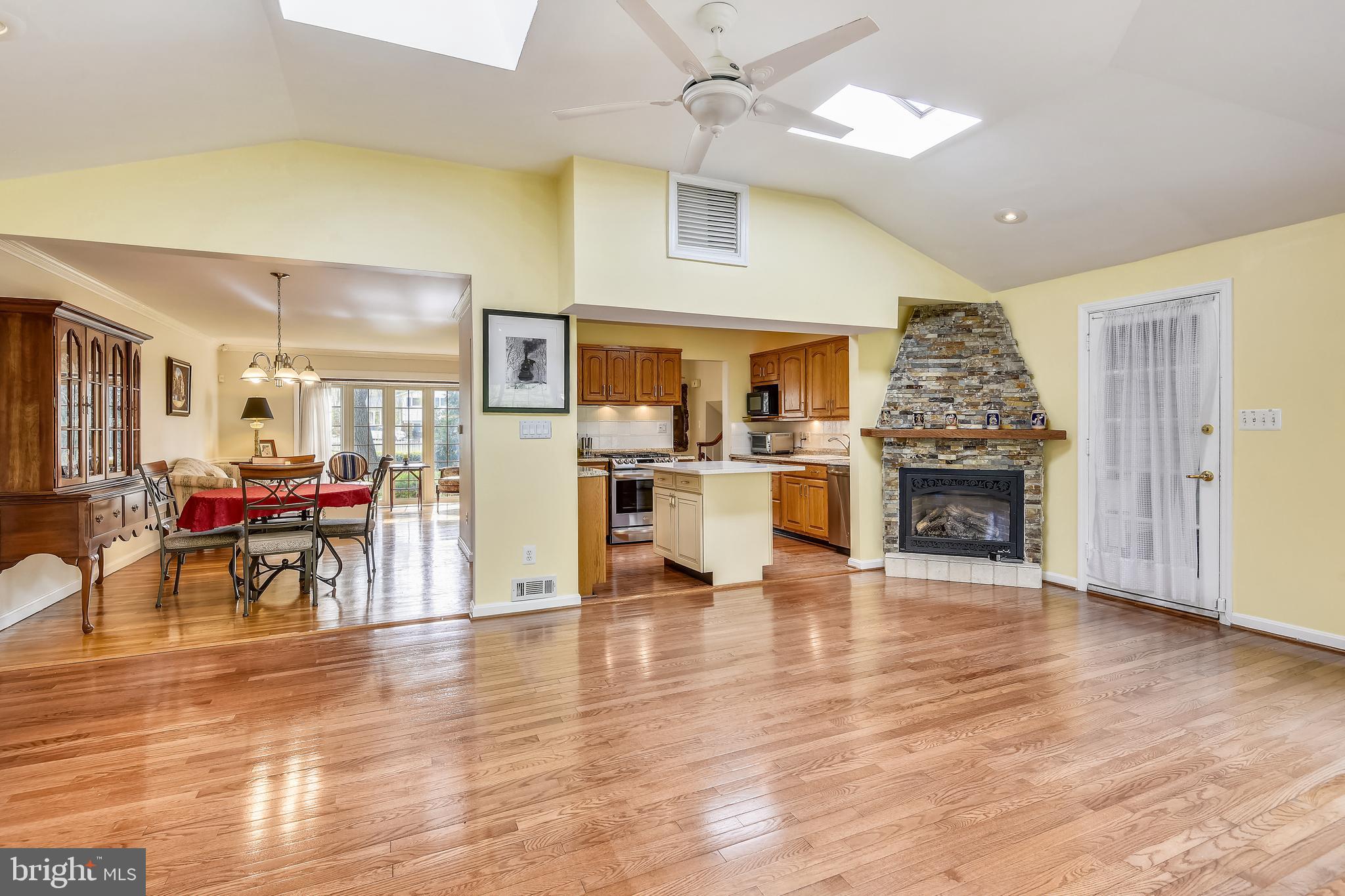 ANNANDALE TERRACE - Residential