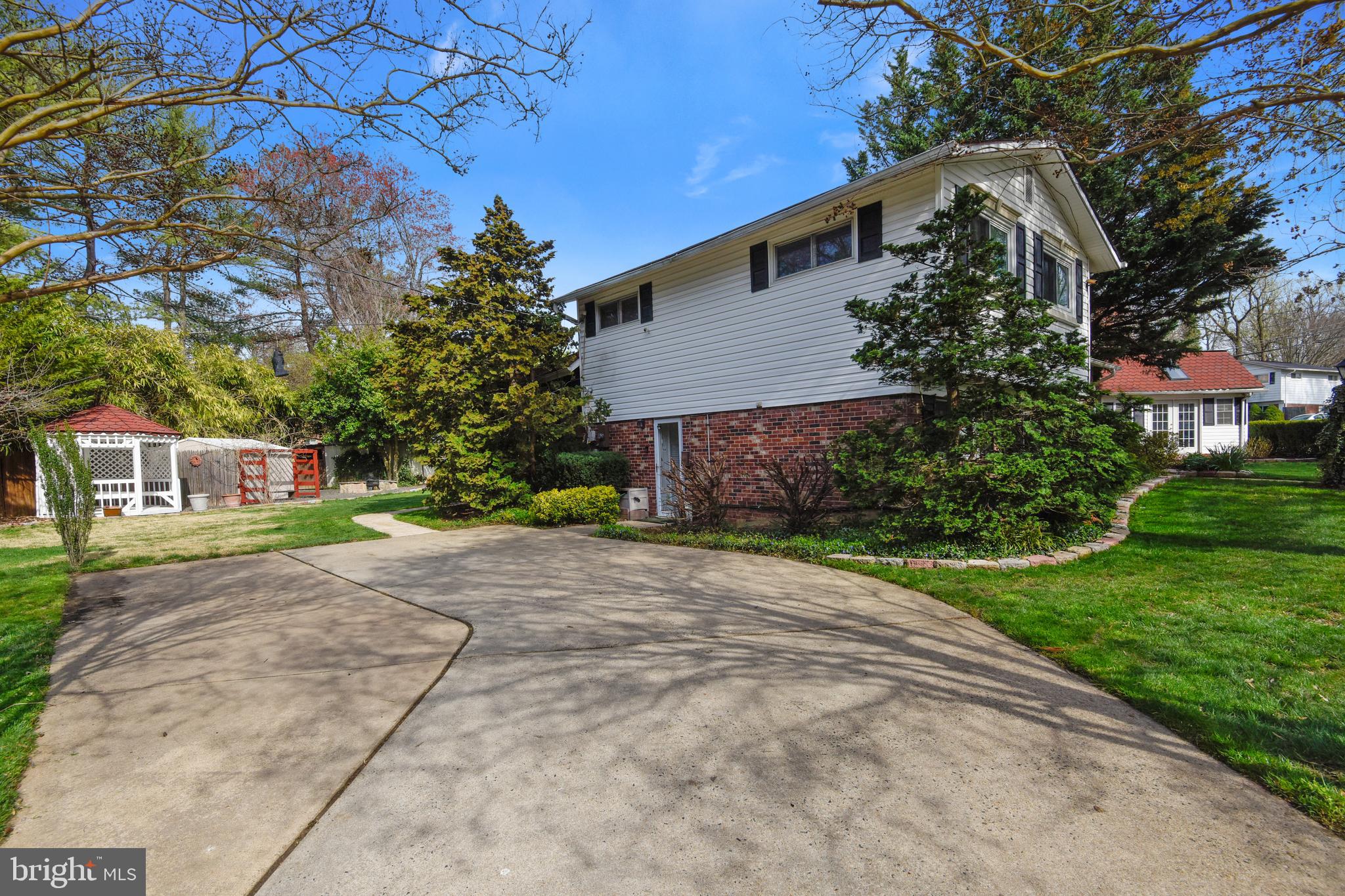 ANNANDALE TERRACE - Residential