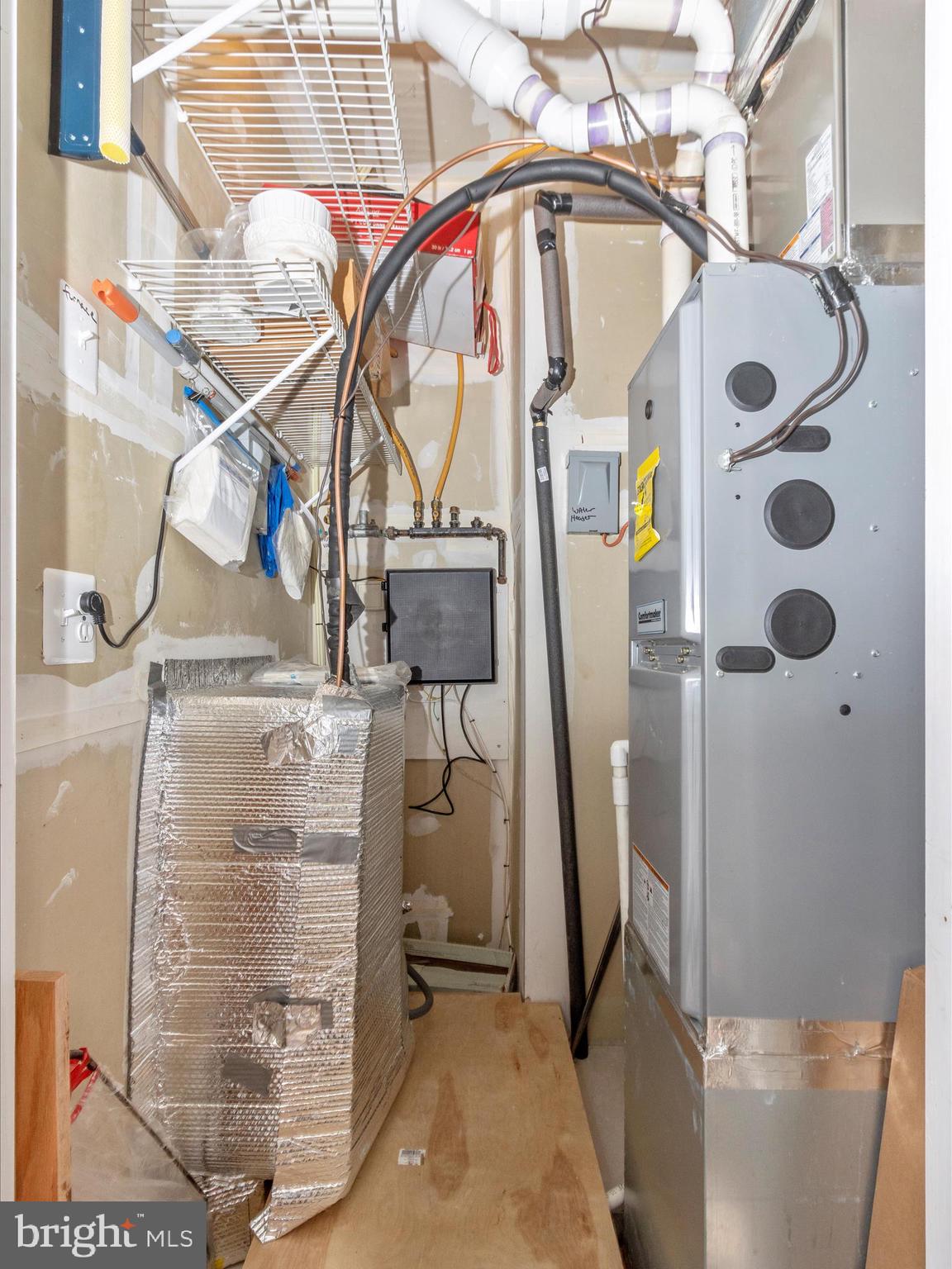 VILLAGE OF MILL RUN - Residential