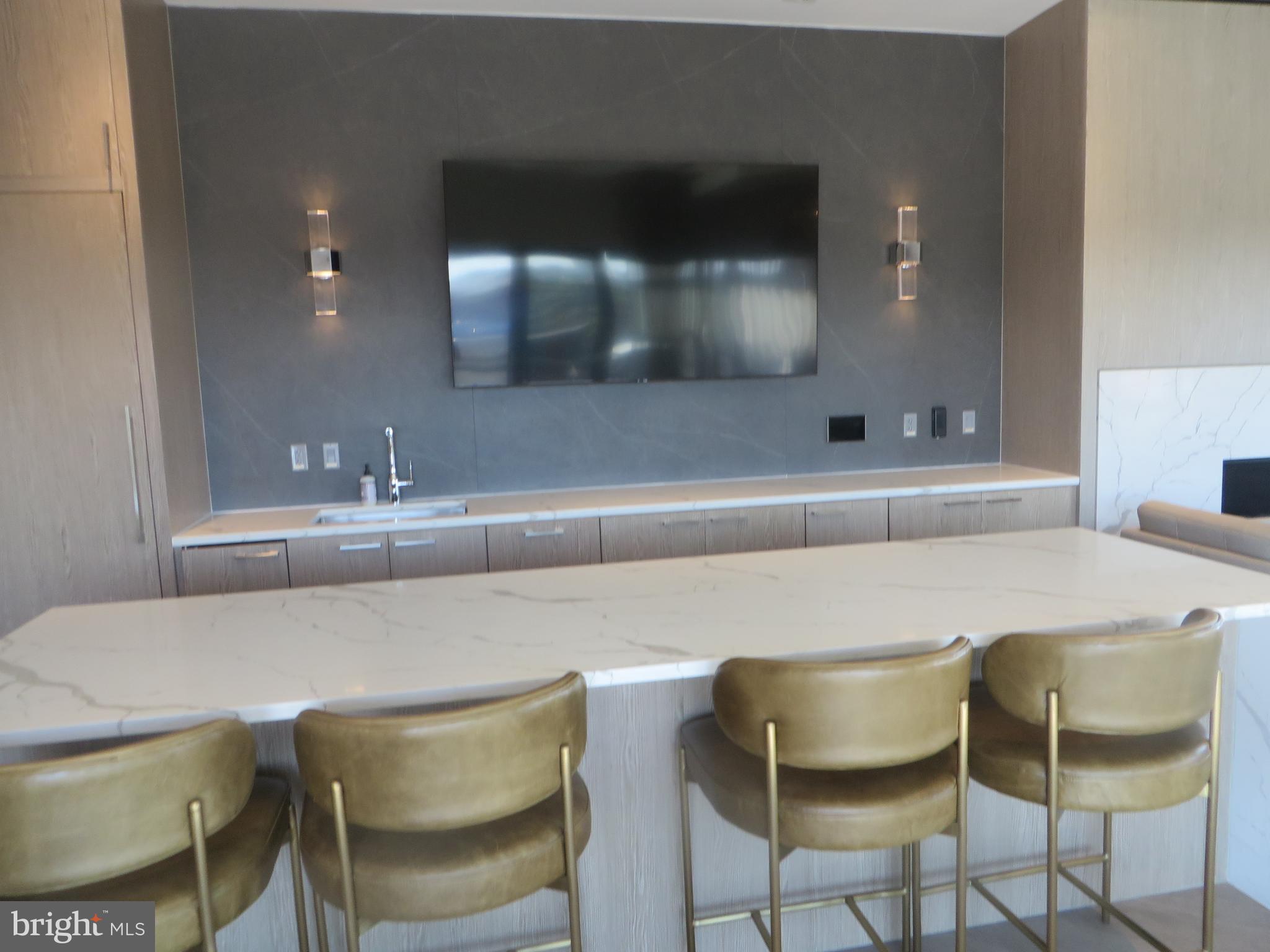 POTOMAC  YARDS - Residential Lease