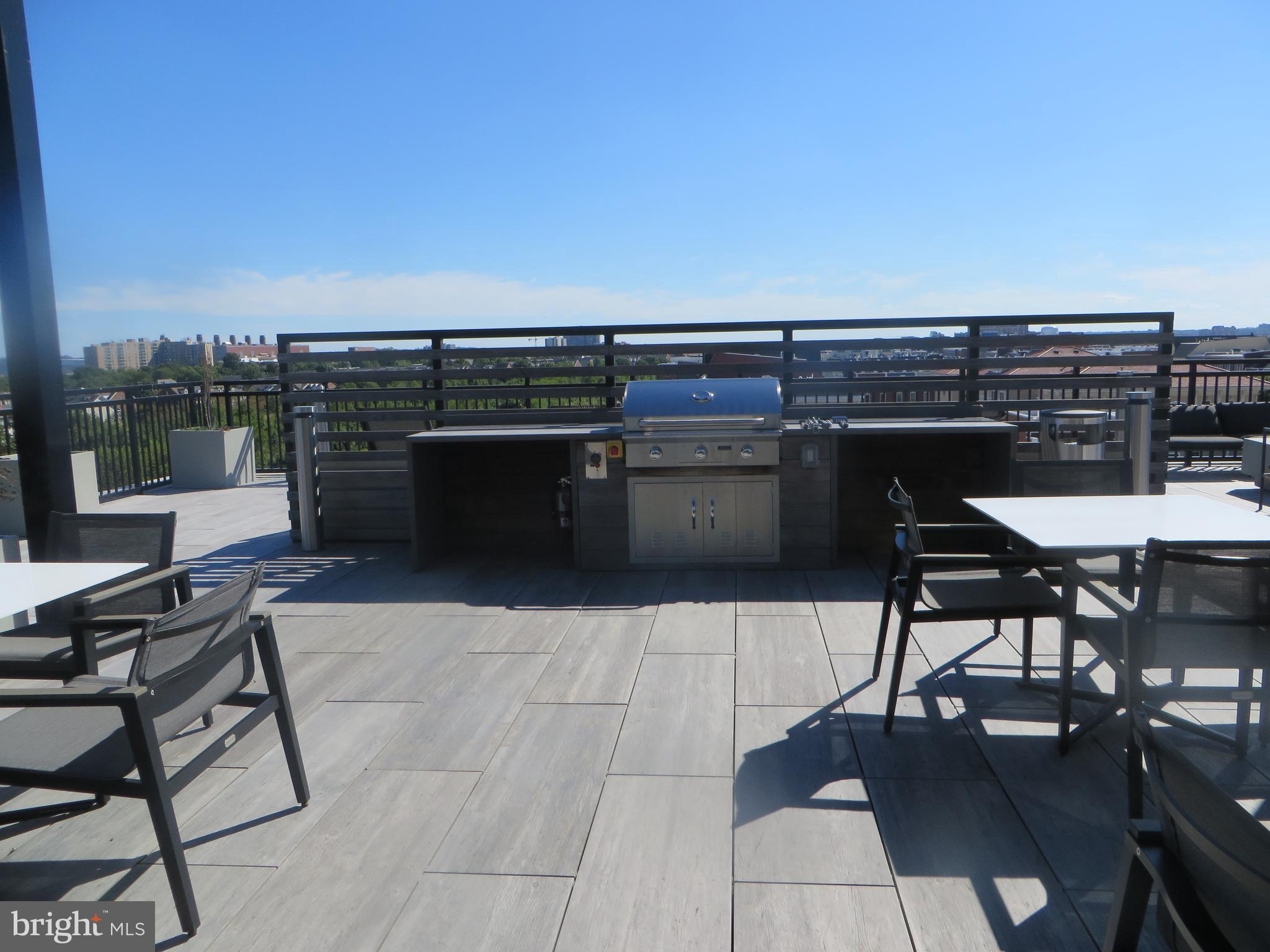 POTOMAC  YARDS - Residential Lease