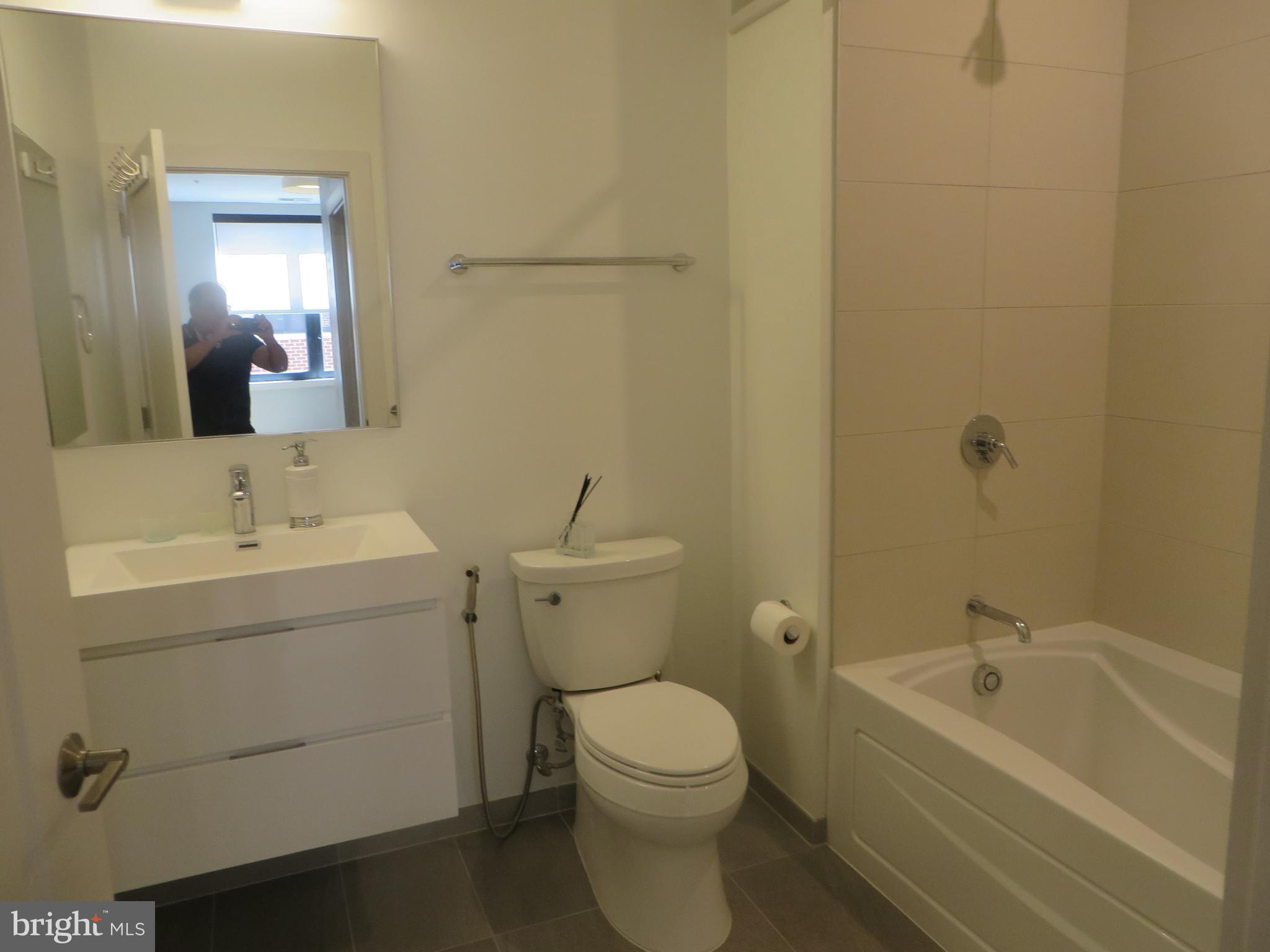 POTOMAC  YARDS - Residential Lease