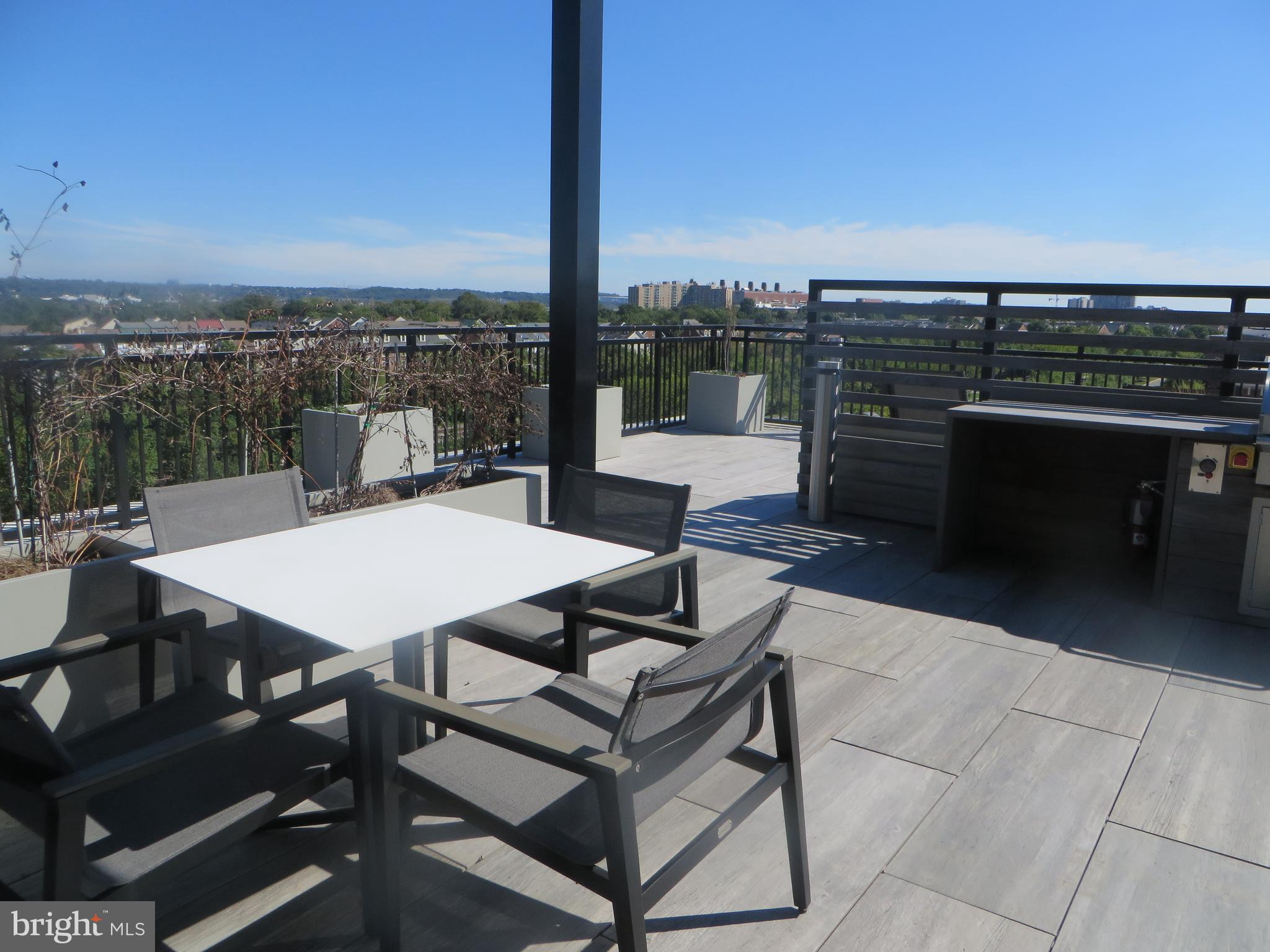 POTOMAC  YARDS - Residential Lease