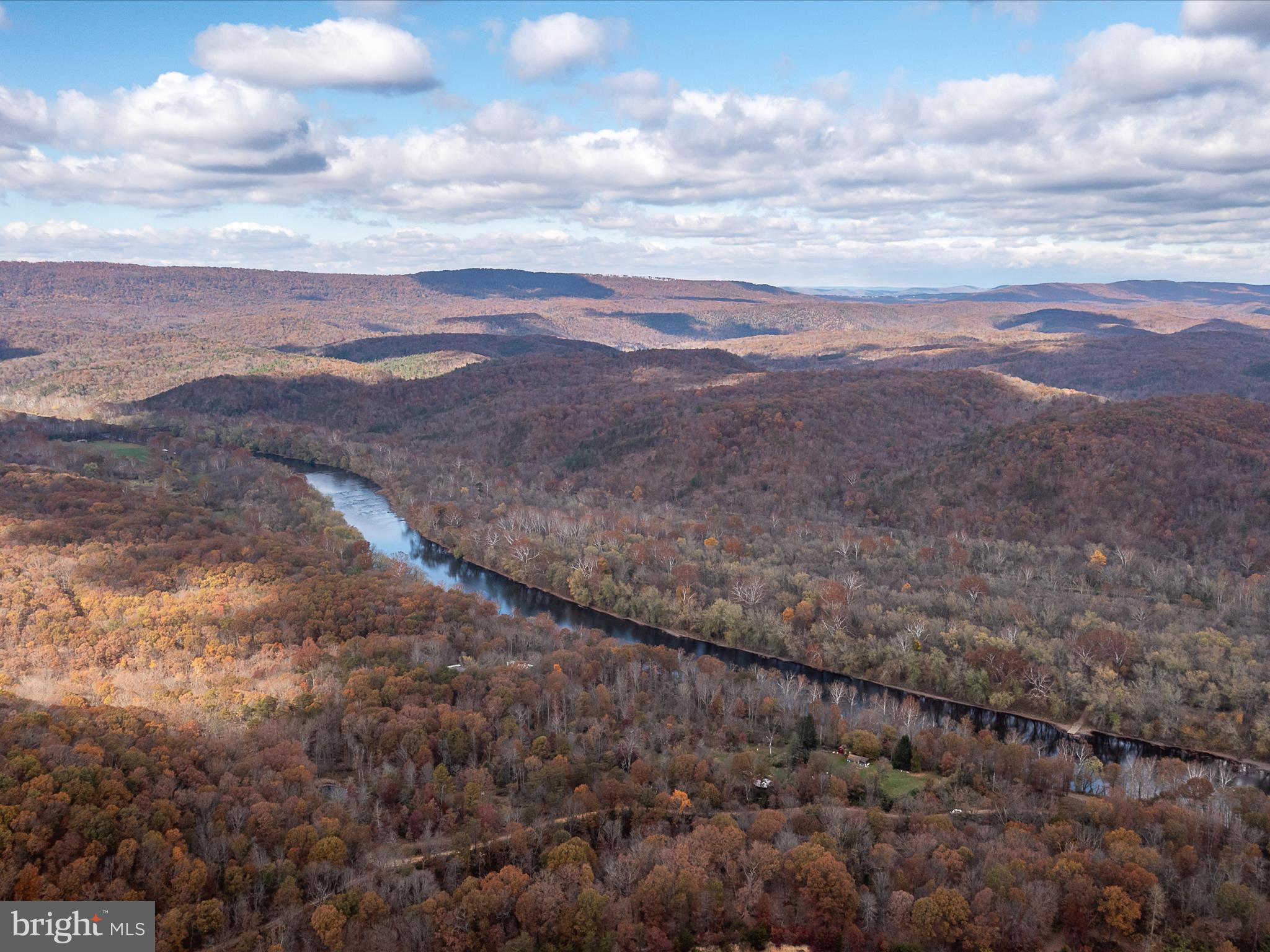 MAGNOLIA BEND - Land