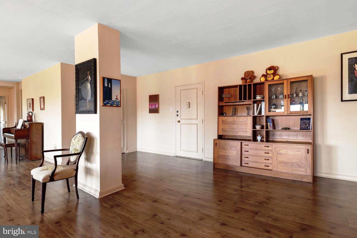 ELKINS PARK HOUSE - Residential