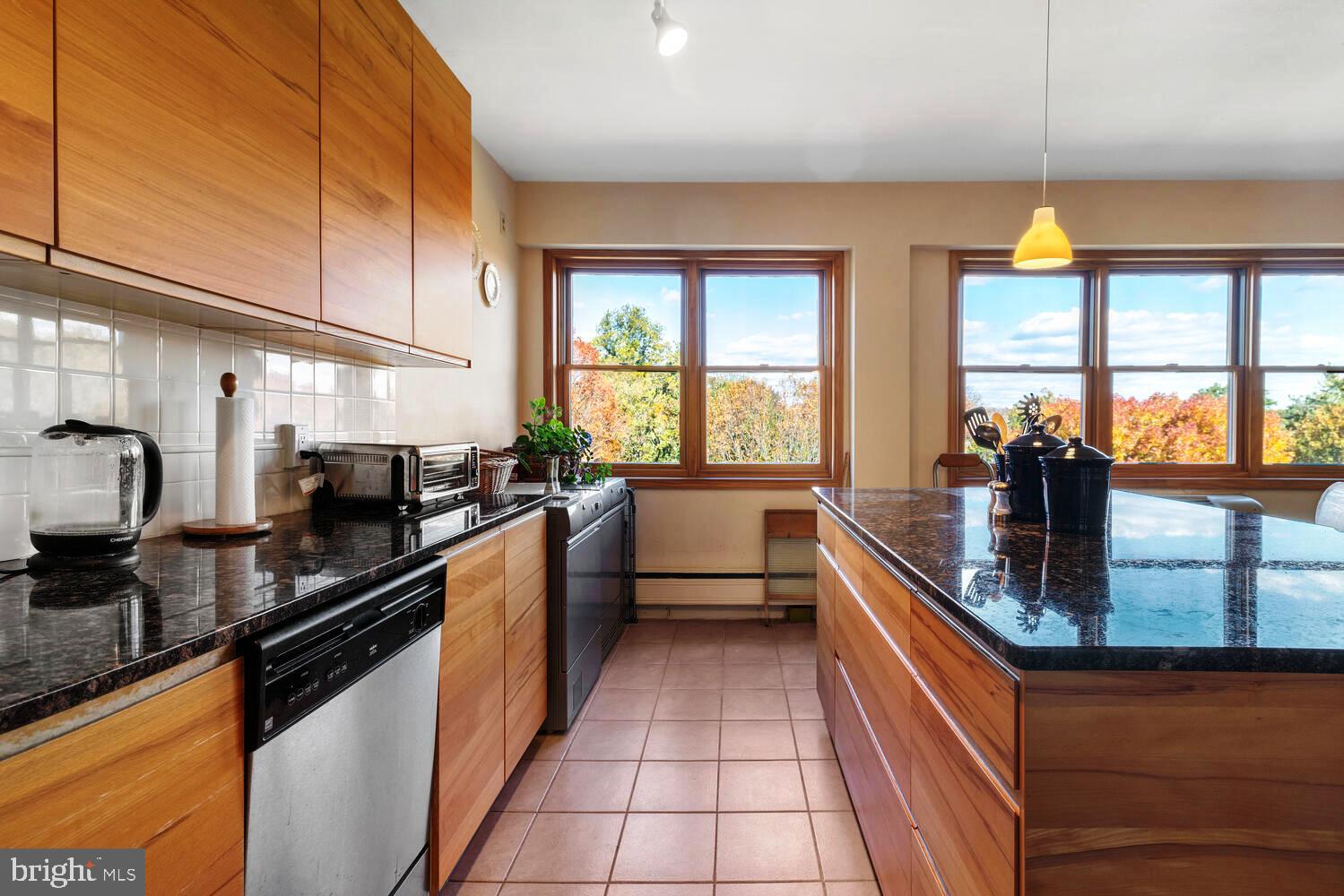 ELKINS PARK HOUSE - Residential