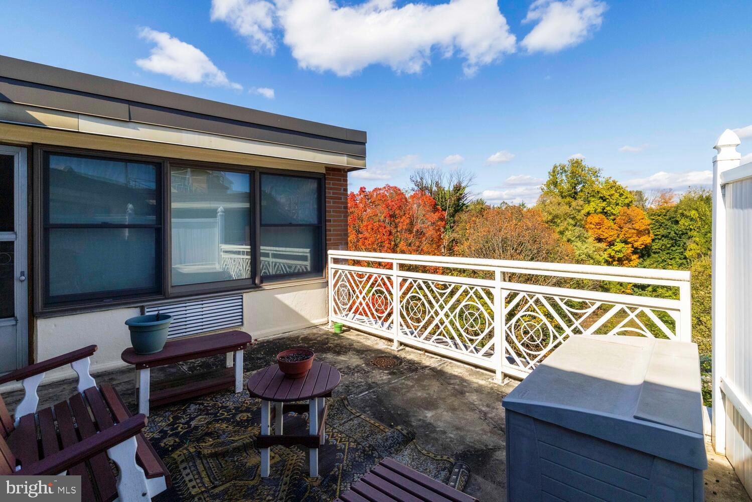 ELKINS PARK HOUSE - Residential