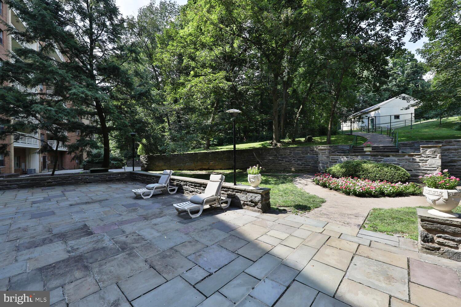 ELKINS PARK HOUSE - Residential